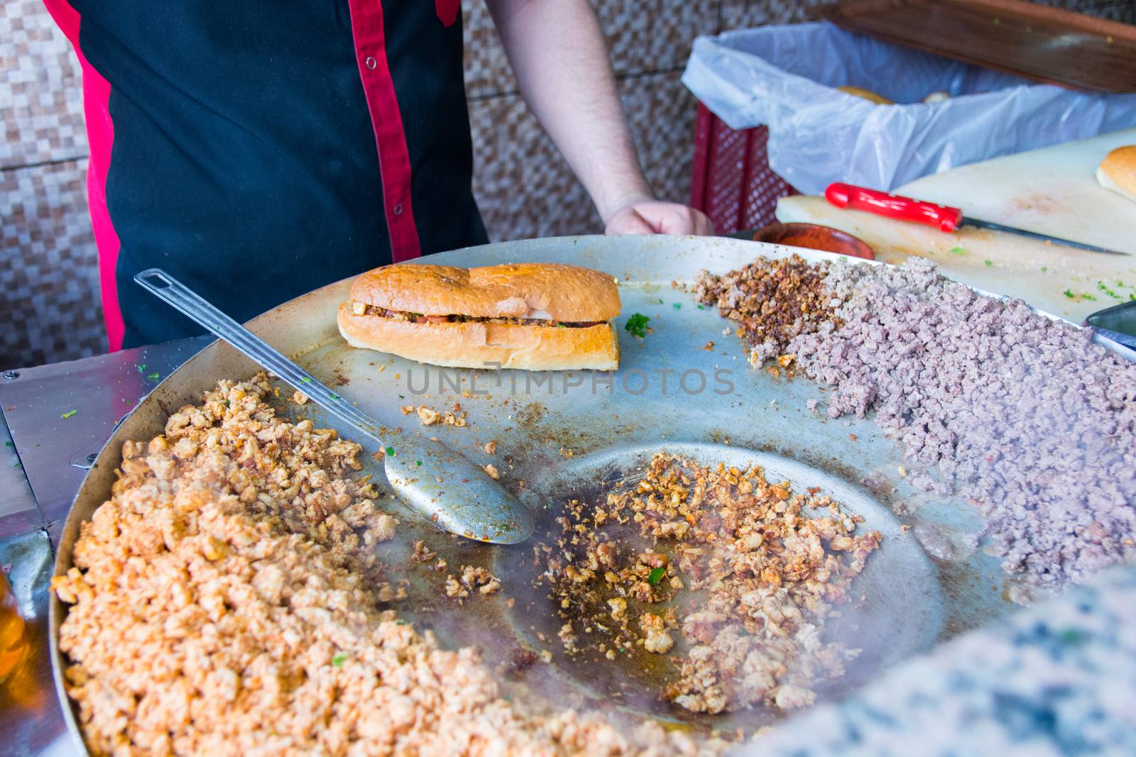 "Tantuni" is a spicy dish made with beef or lamb meat fried with cotton oil.It is a meal unique to Mersin, Türkiye