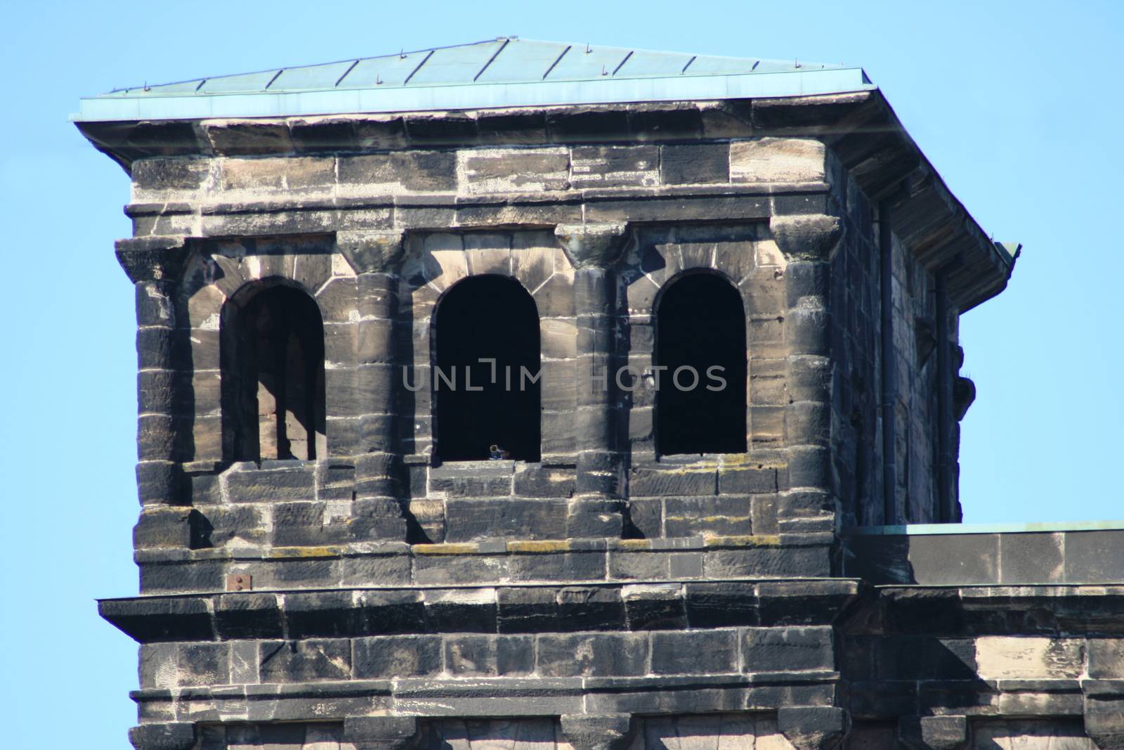 Partial view of Porta Nigra in Trier, Germany's oldest city      Teilansicht Porta Nigra in Trier,�lteste Stadt Deutschland�s