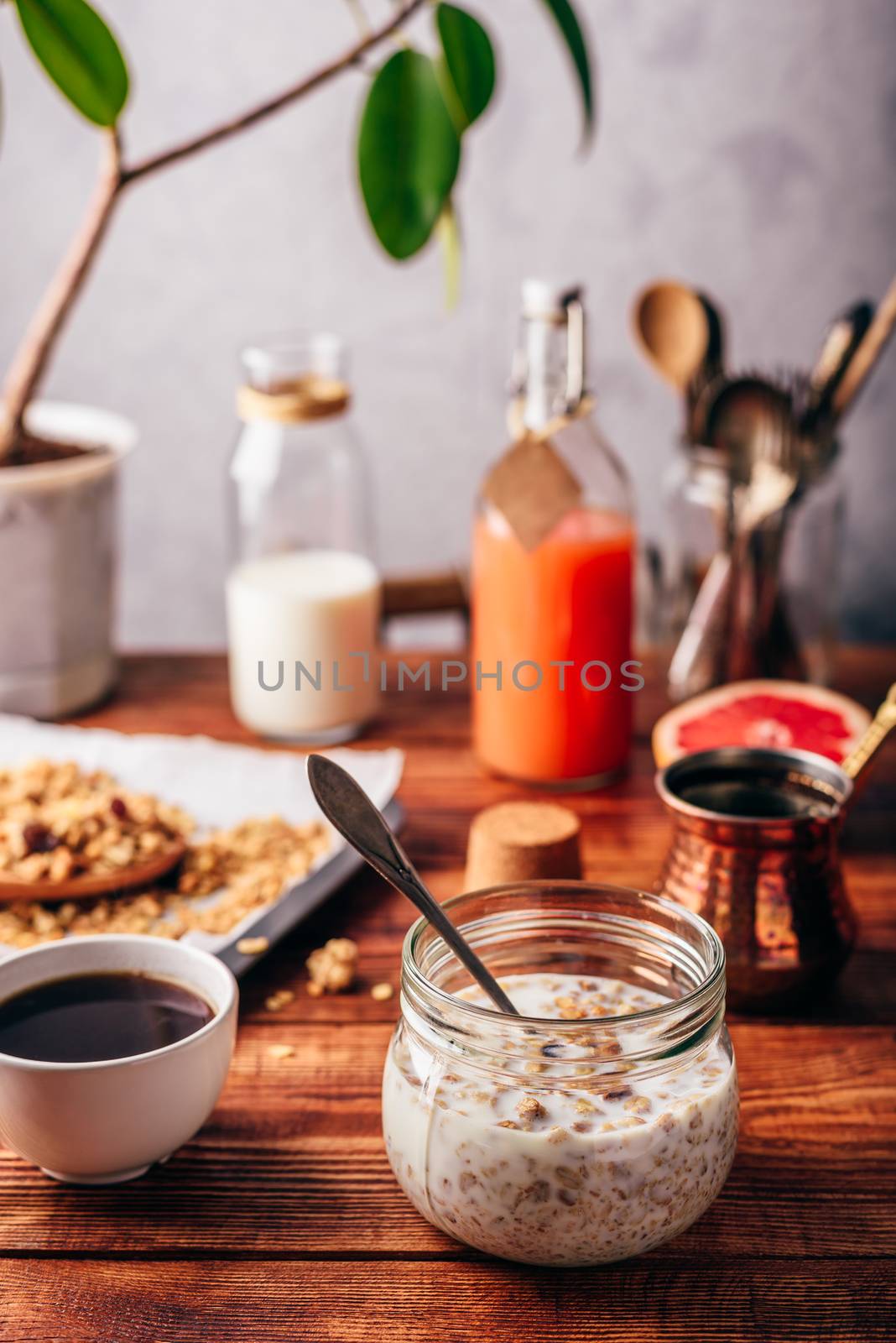 Healthy breakfast with granola by Seva_blsv