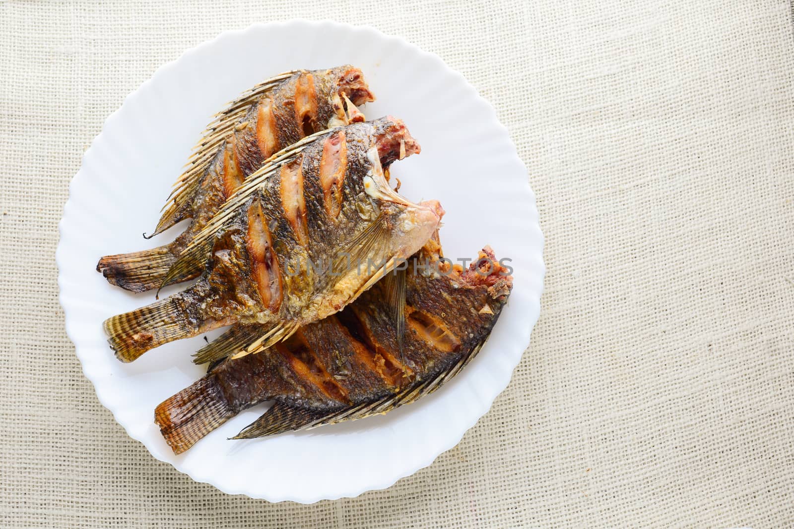 Deep Fried Tilapia Fish with Fish Sauce and Pepper by yuiyuize
