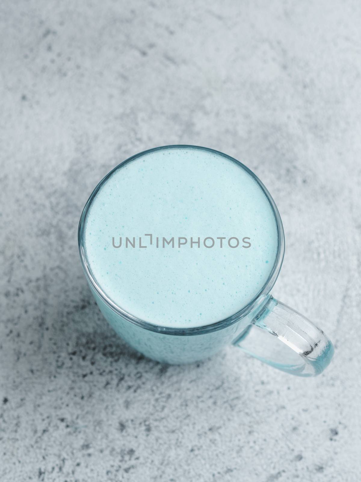 butterfly pea latte or blue spirulina latte by fascinadora