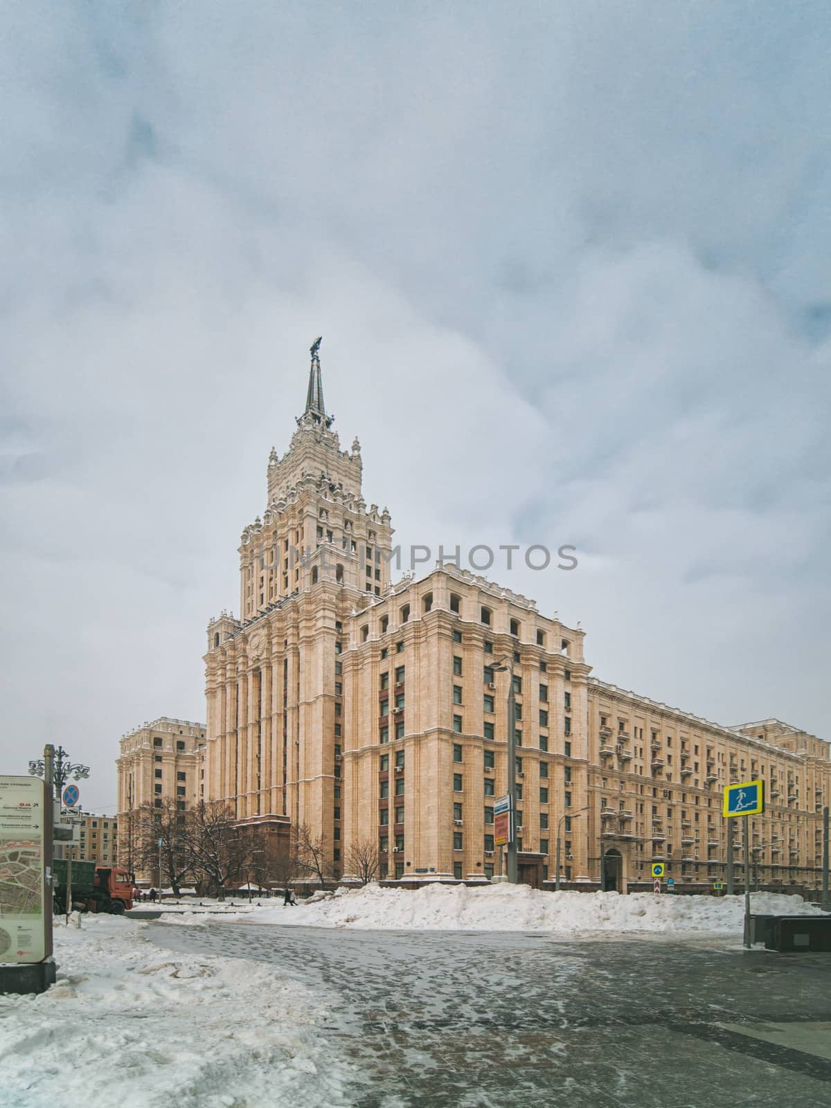 Stalin-era high-rise building in Moscow by fascinadora
