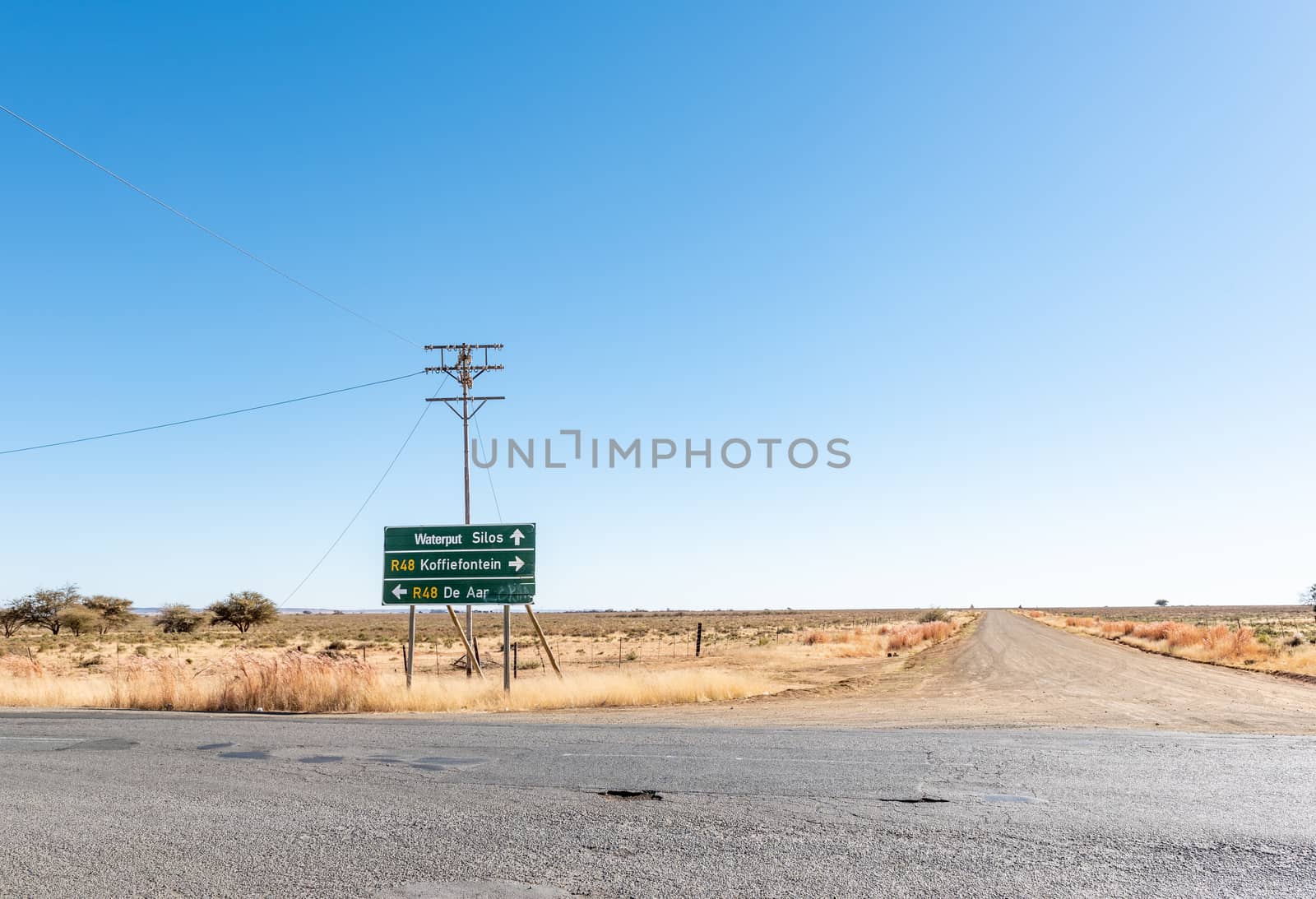 A directional sign on road R48 at Luckhoff in the Free State Province.