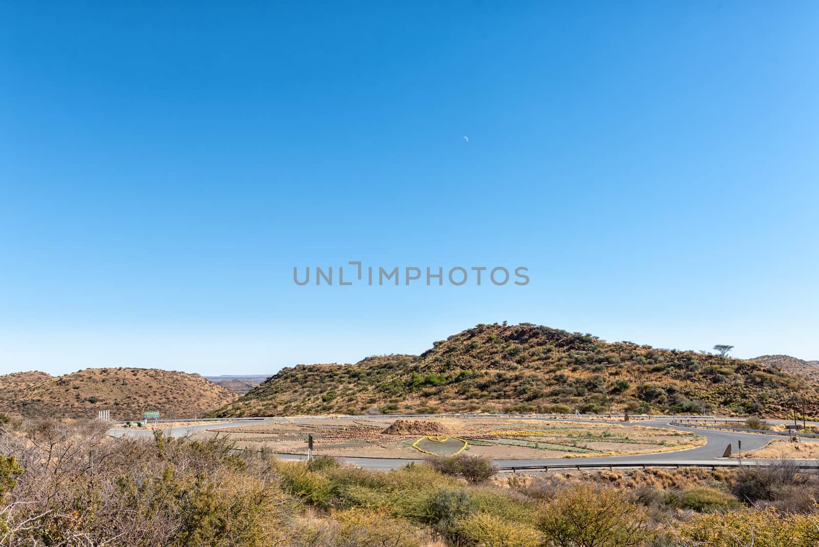 A traffic circle at the Vanderkloof Dam in the Orange River