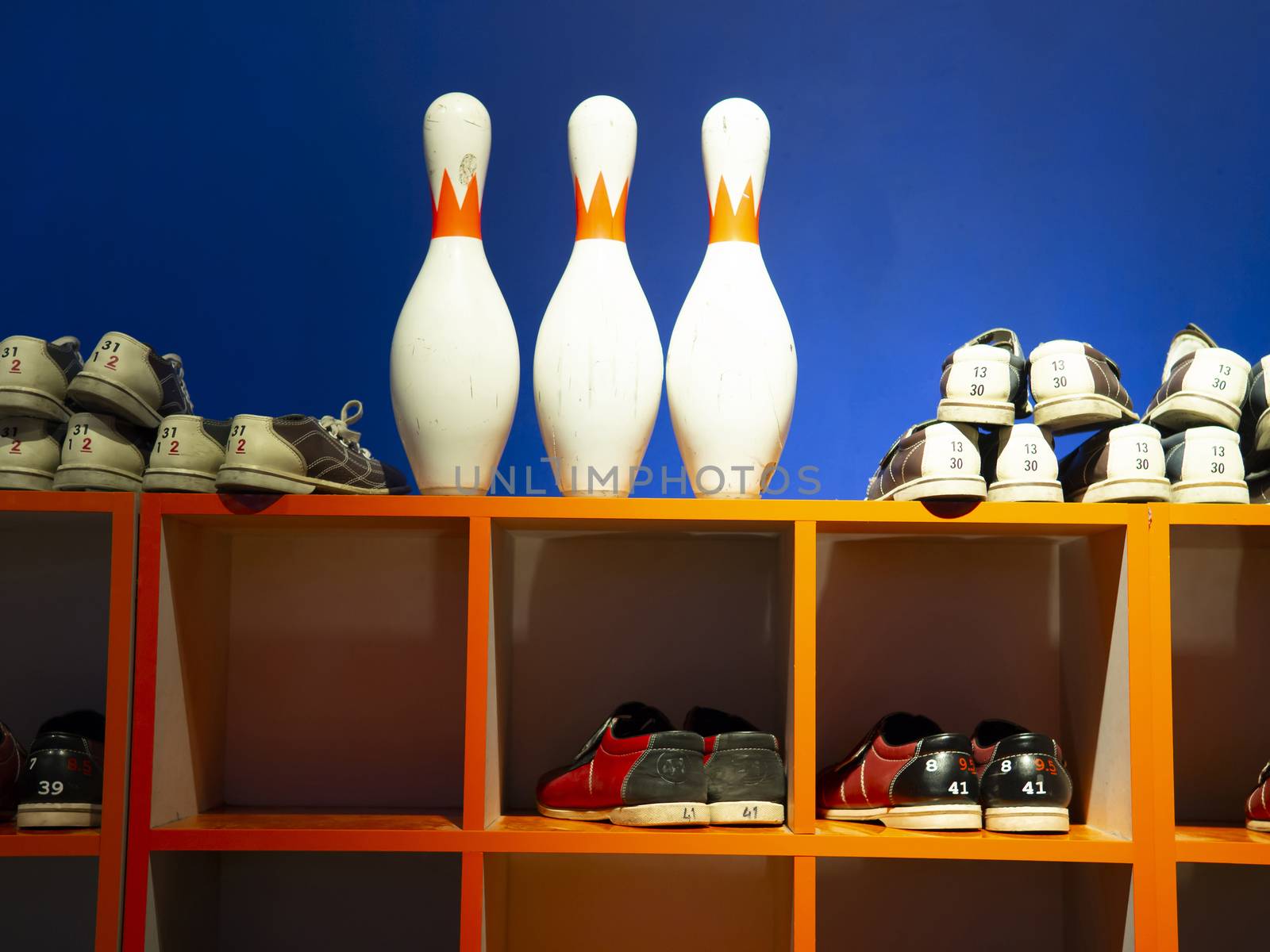 bowling supplies. custom bowling shoes. kuka,pin.