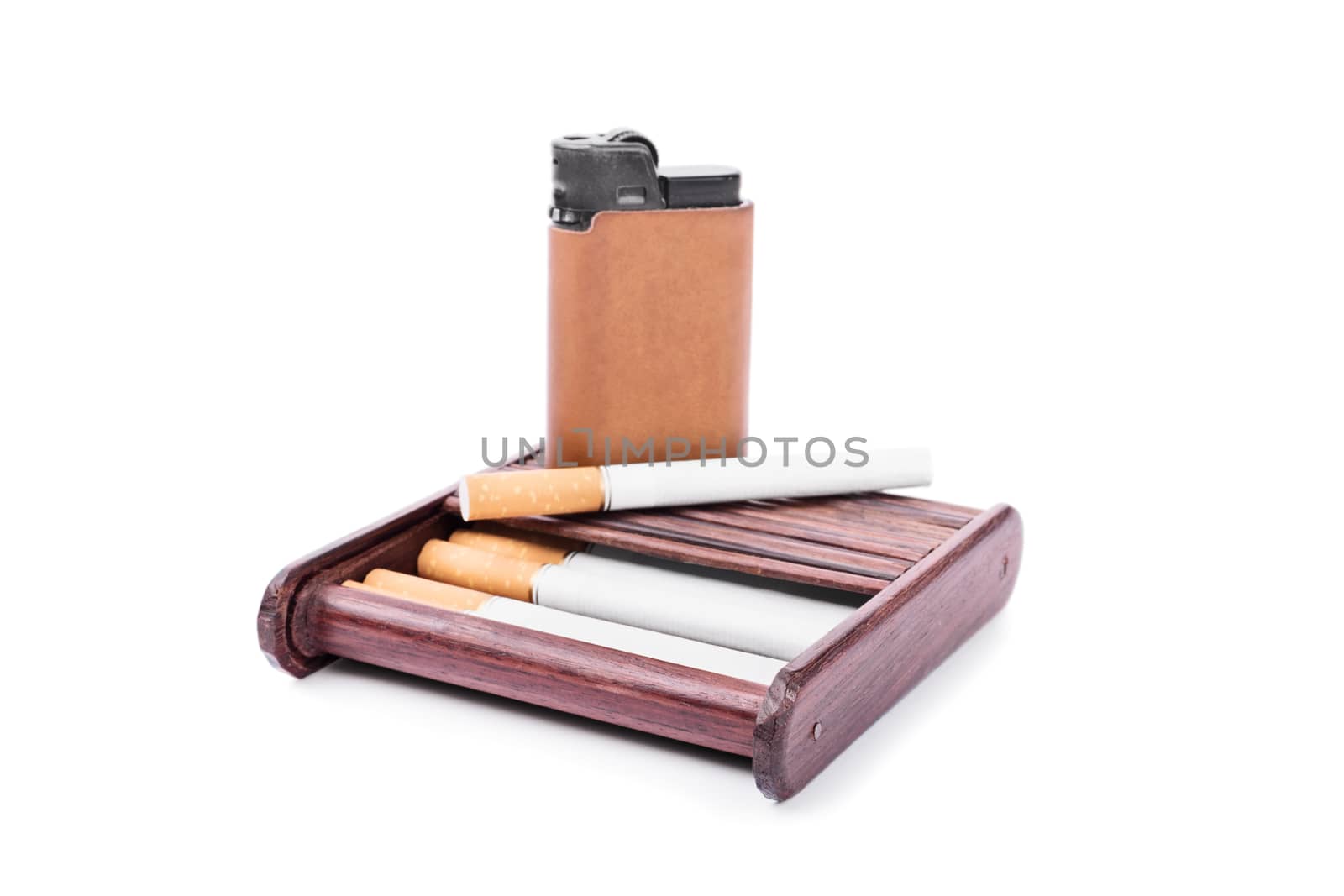 Cigarette case with a lighter by Mendelex