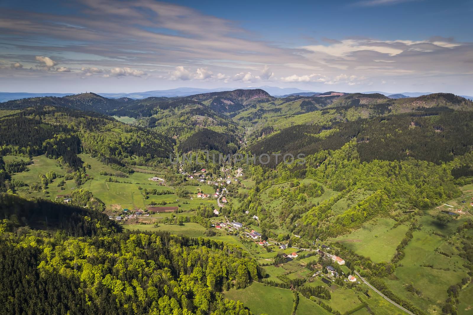Valley of Lomnica in Sudetes by furzyk73