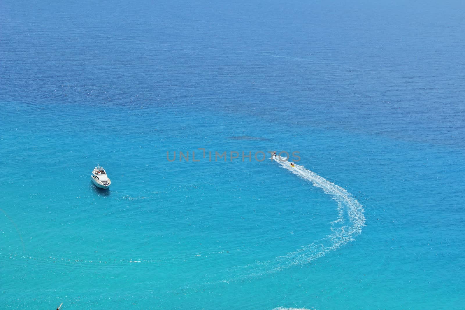 boat in the sea by giuseppe_capellupo