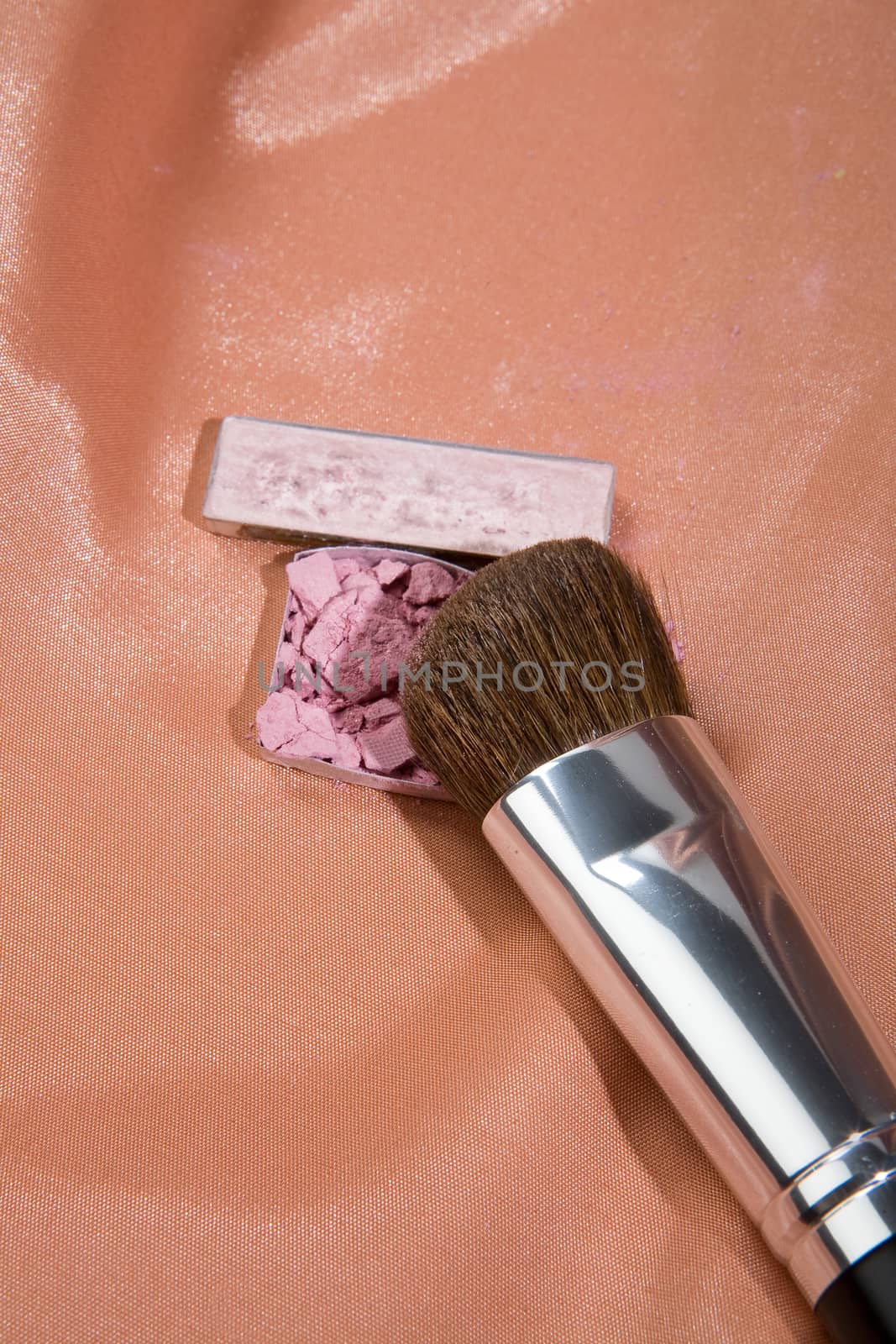 Cosmetic brushes