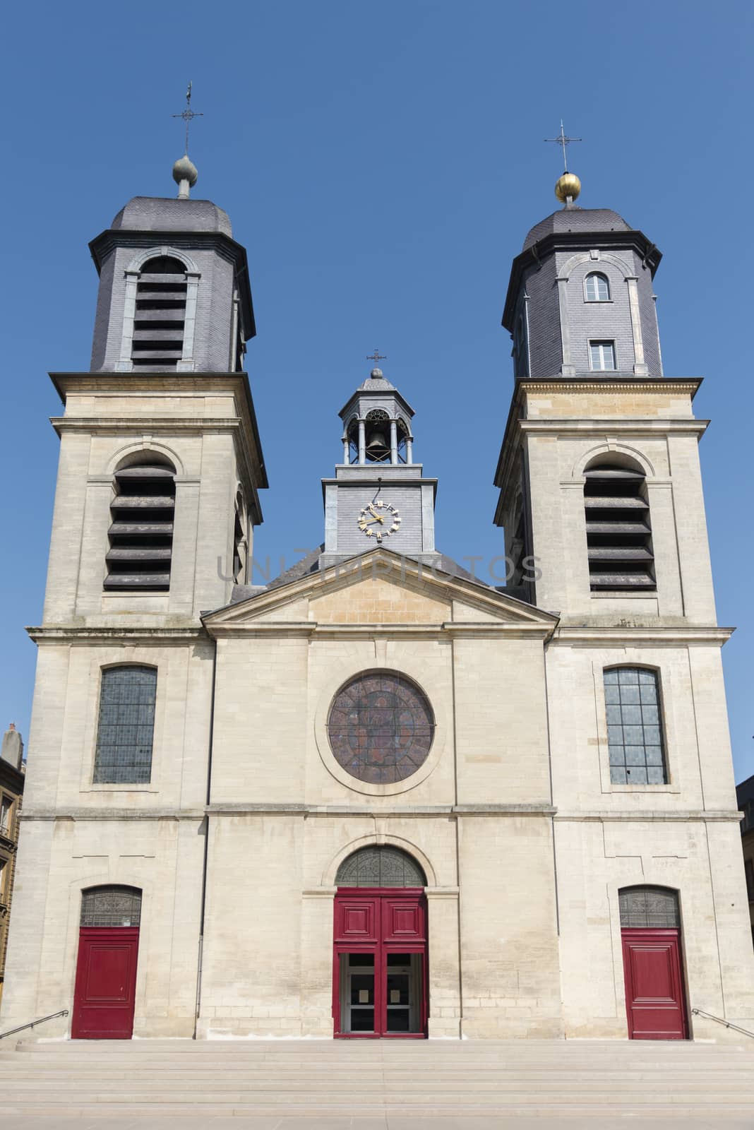 saint laurant church in the north french place of sedan, near the belgium border, this is a cathoic church