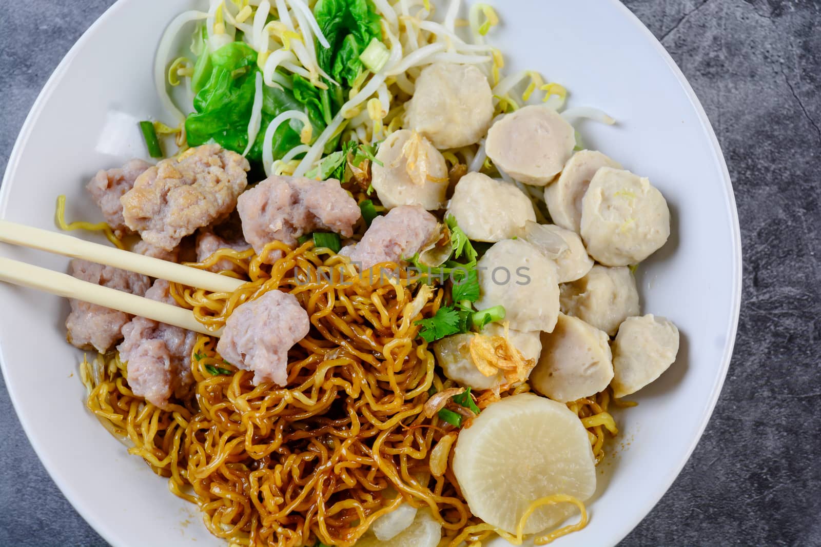 noodles with pork and meat balls by yuiyuize