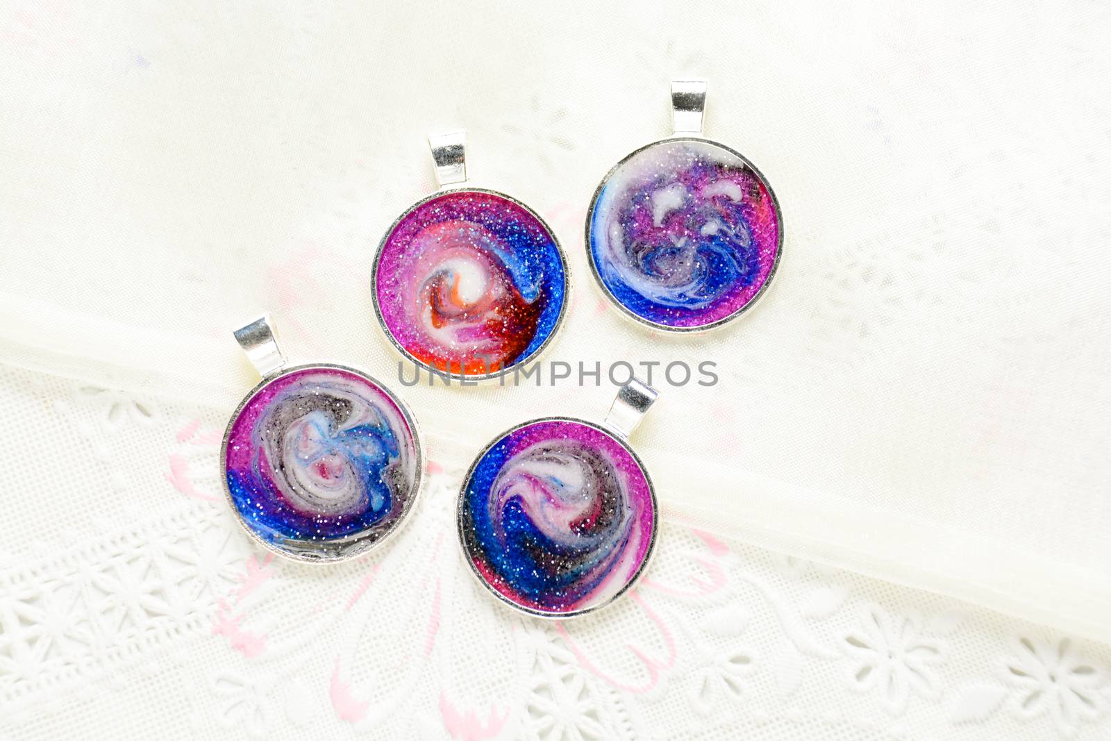 Create galaxy drink coasters using resin, glitter and pigment po by yuiyuize