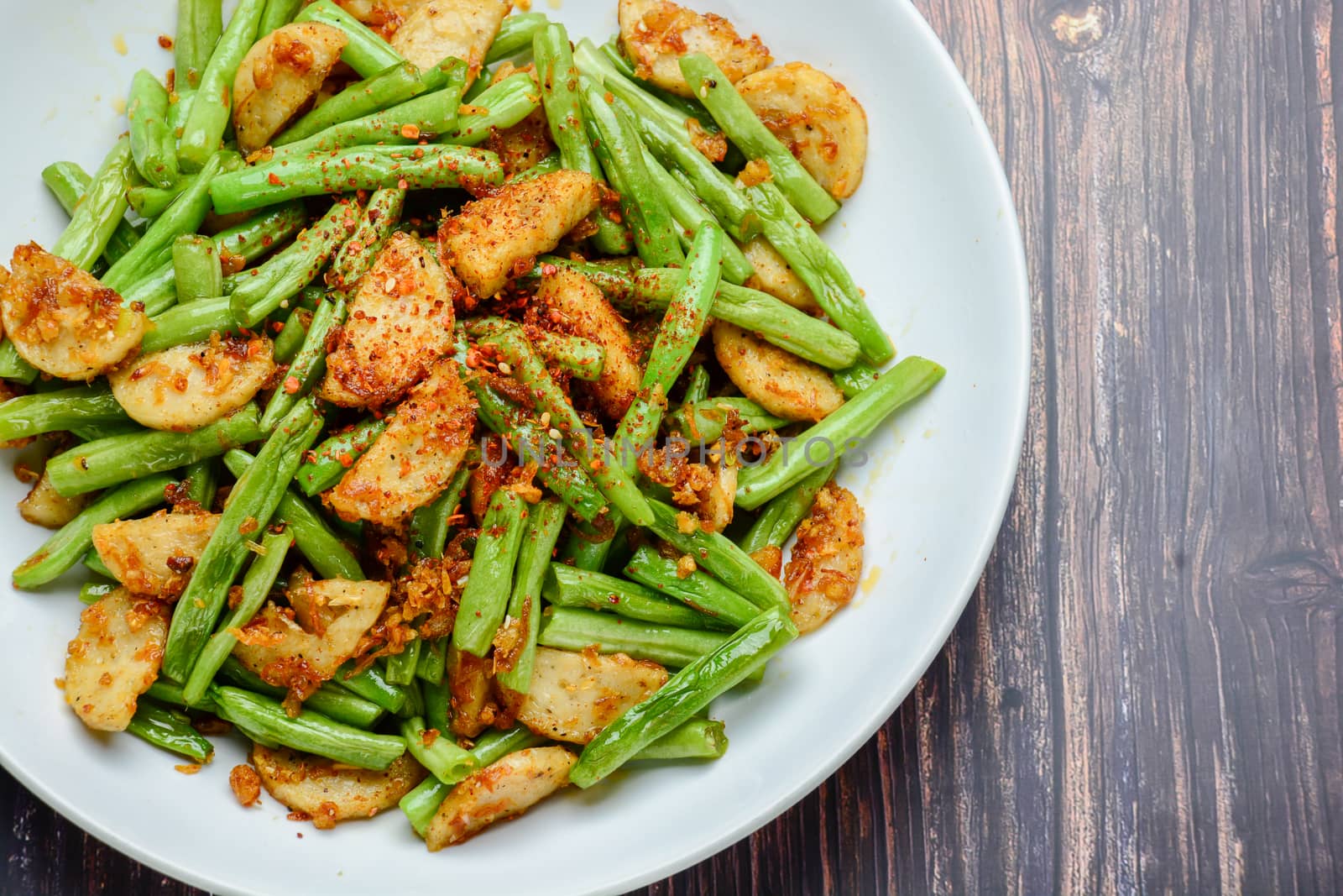 Stir Fried String Green Bean with Vietnamese Grilled Pork Sausag by yuiyuize