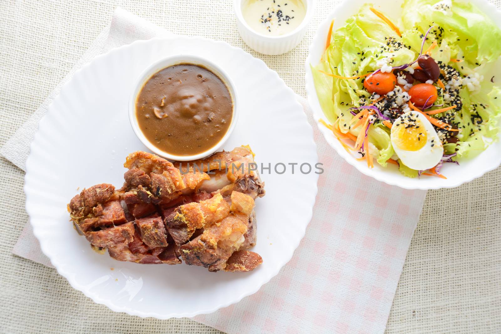 Deep fried pork knuckle with mushroom gravy source, fresh vegeta by yuiyuize