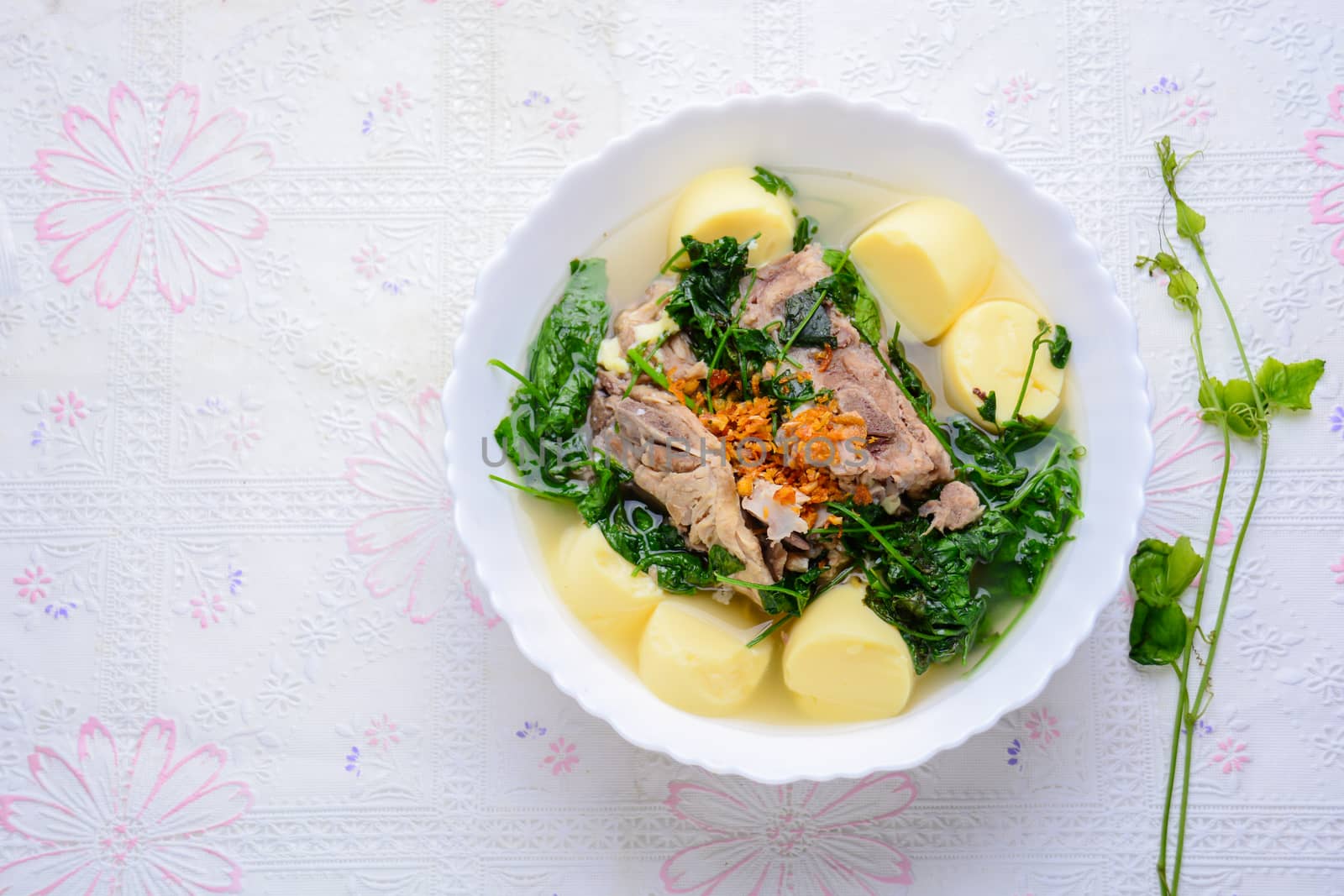 Ivy gourd soup with Soft white bean curd and pork bone by yuiyuize