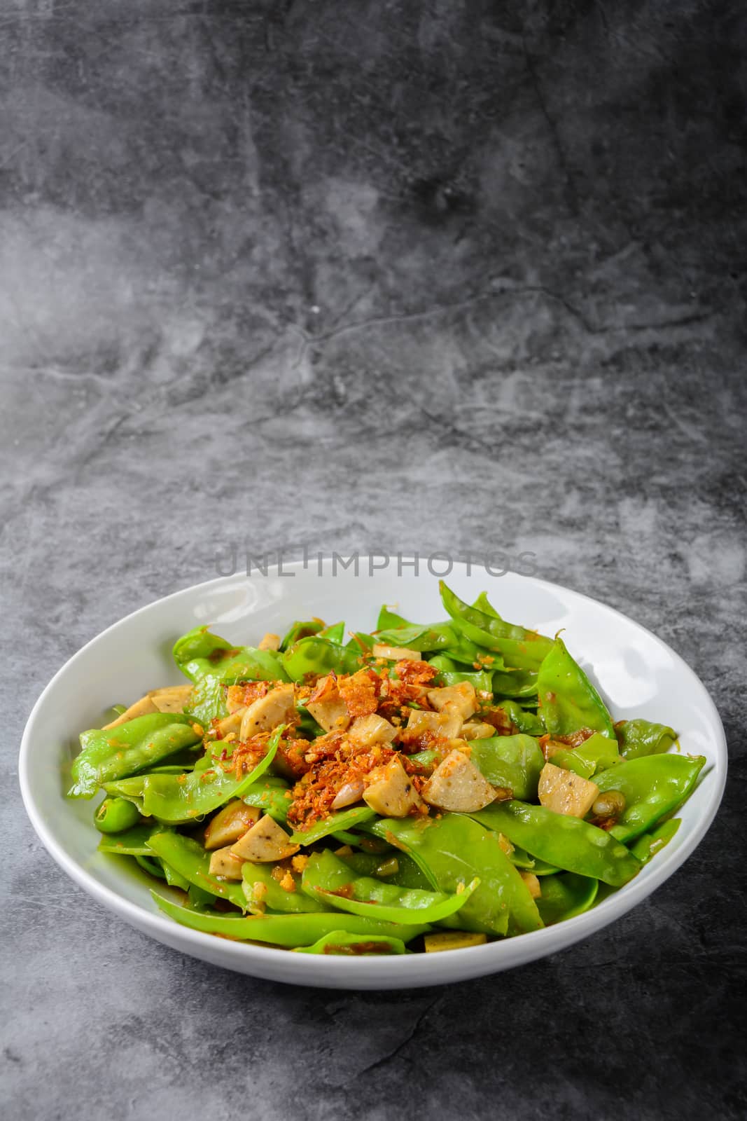 Stir Fry Snow Peas with Vietnamese Grilled Pork Sausage, topping by yuiyuize