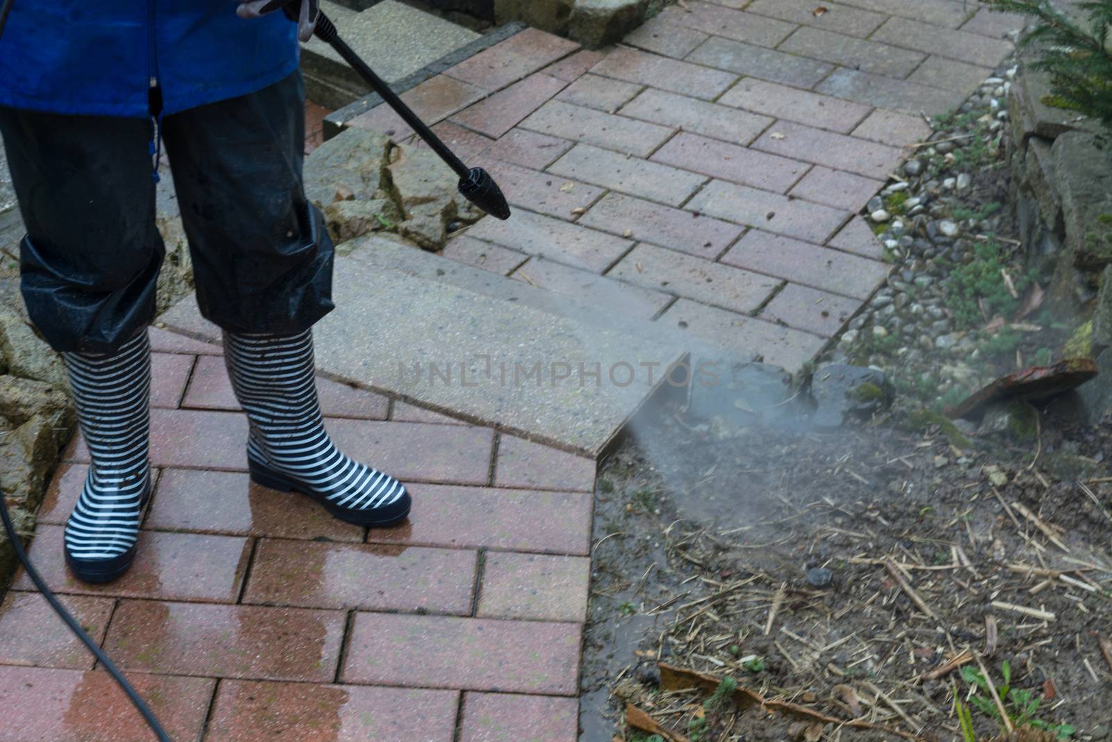 High pressure cleaning of the floor          by JFsPic