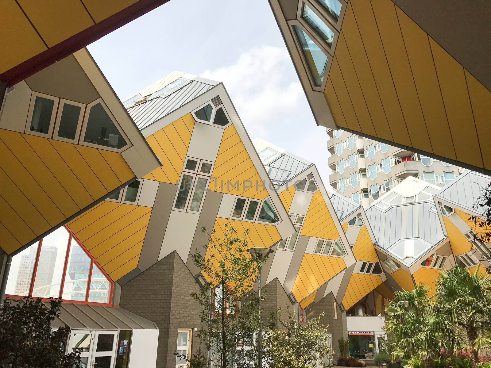 Yellow Cube houses by Kartouchken