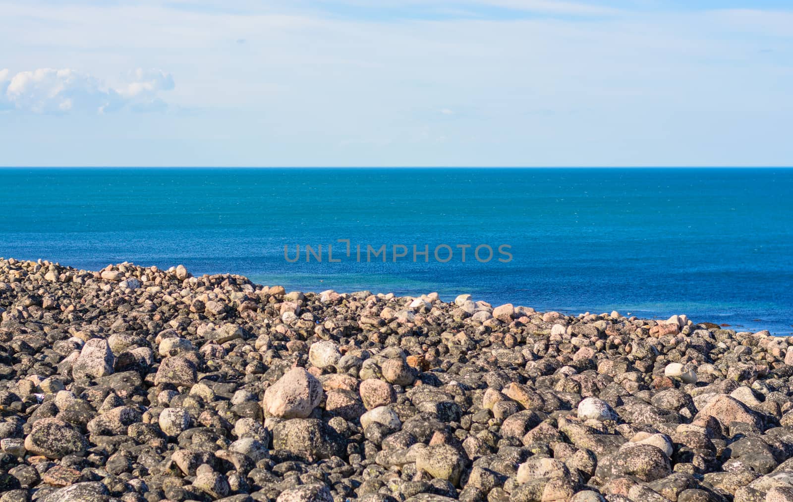 Just rocks and a calm sea. by laihio