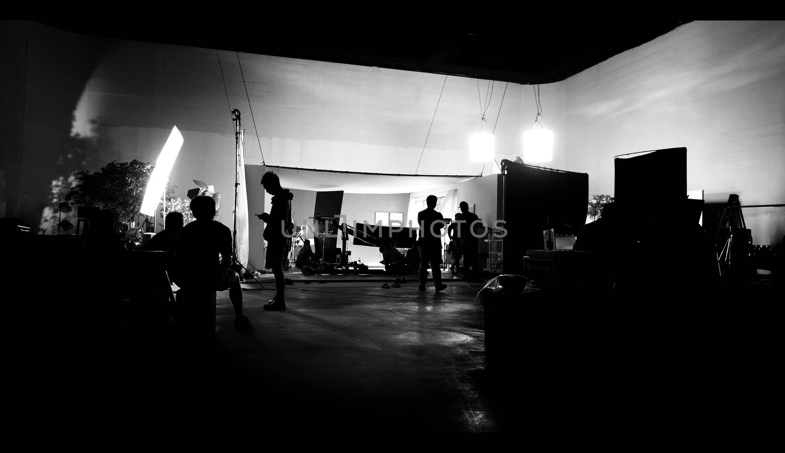 Behind the shooting video production and lighting set for filmin by gnepphoto