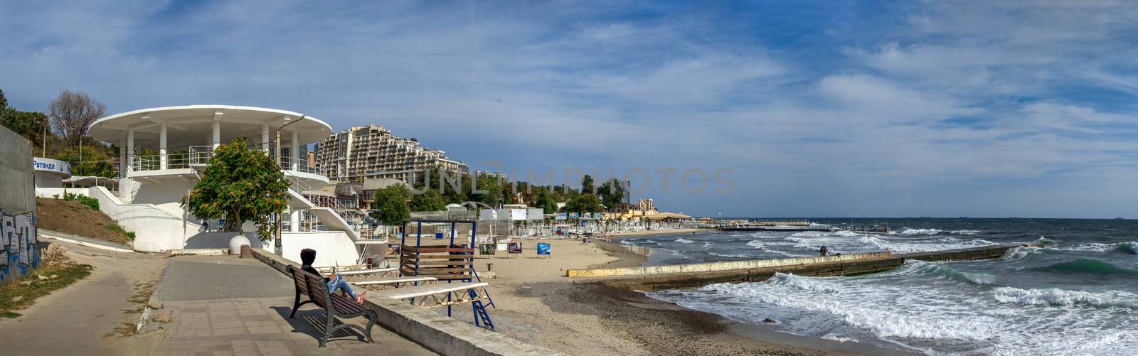 Rotunda in the resort of Arcadia in Odessa, Ukraine by Multipedia