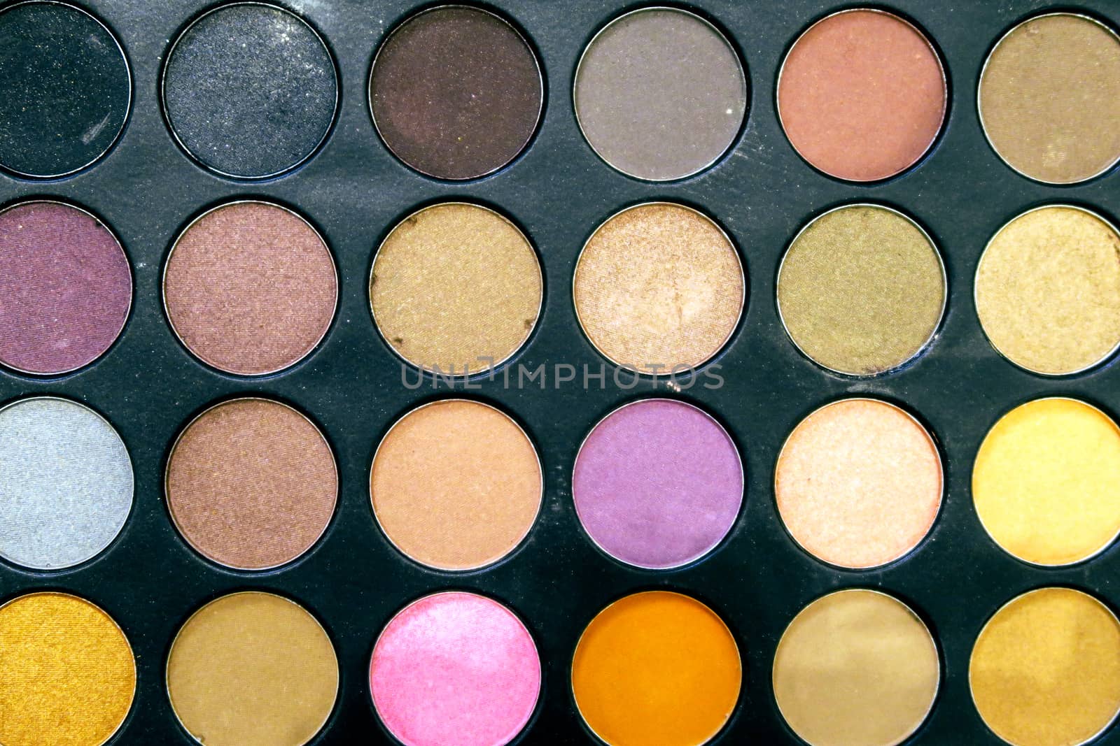 Eye shadow palette and brushes