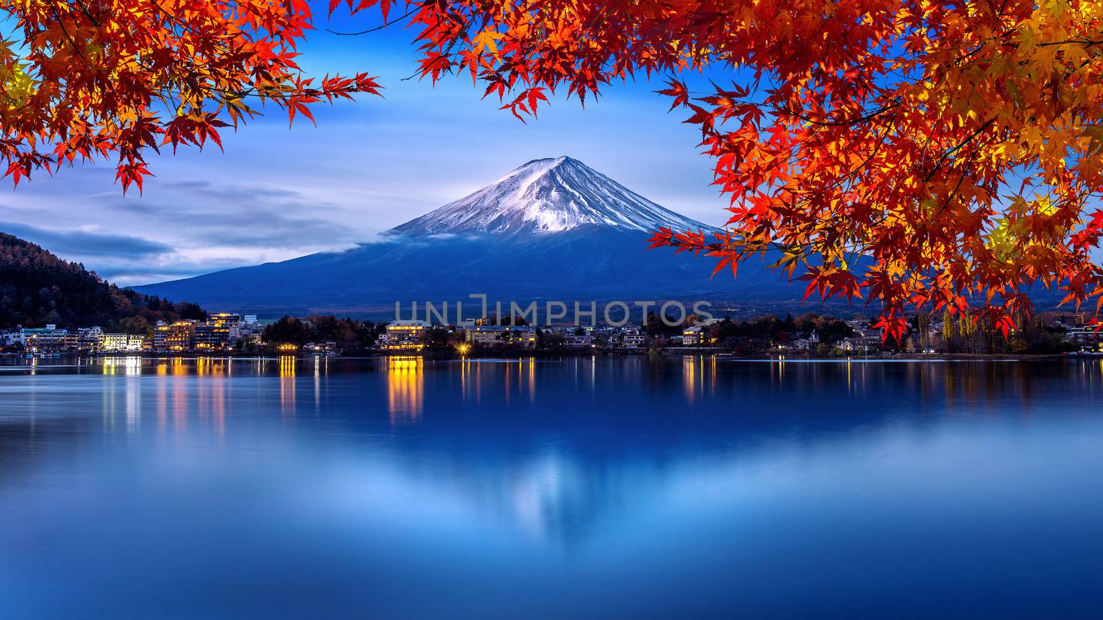 Fuji mountain and Kawaguchiko lake in morning, Autumn seasons Fuji mountain at yamanachi in Japan.