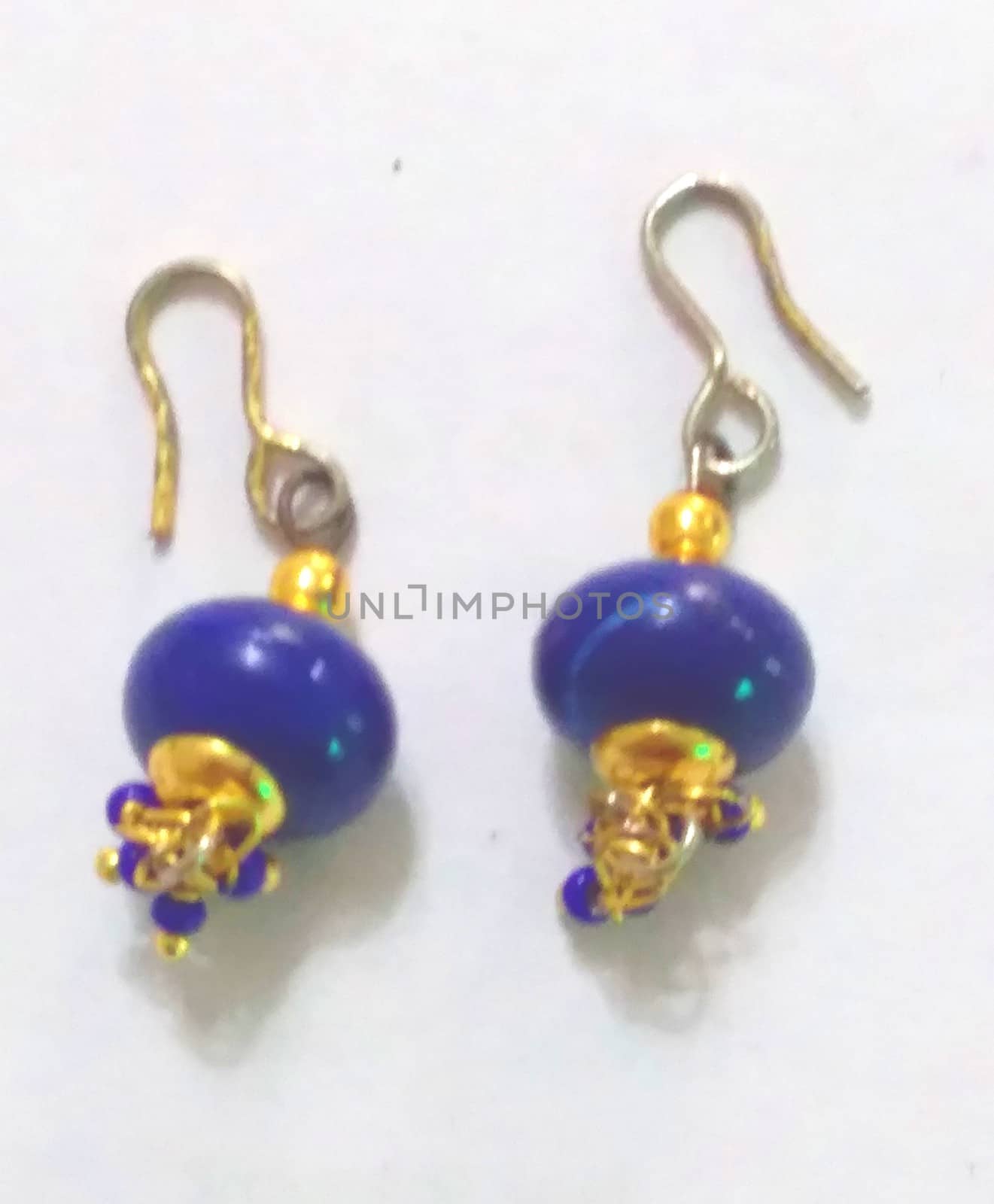 lovely and fashionable blue earrings