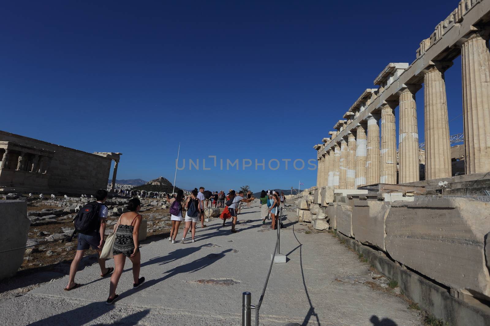 Atene, Grecia - 21 luglio 2019: Il Partenone sull'Acropoli di Atene patrimonio dell'Unesco