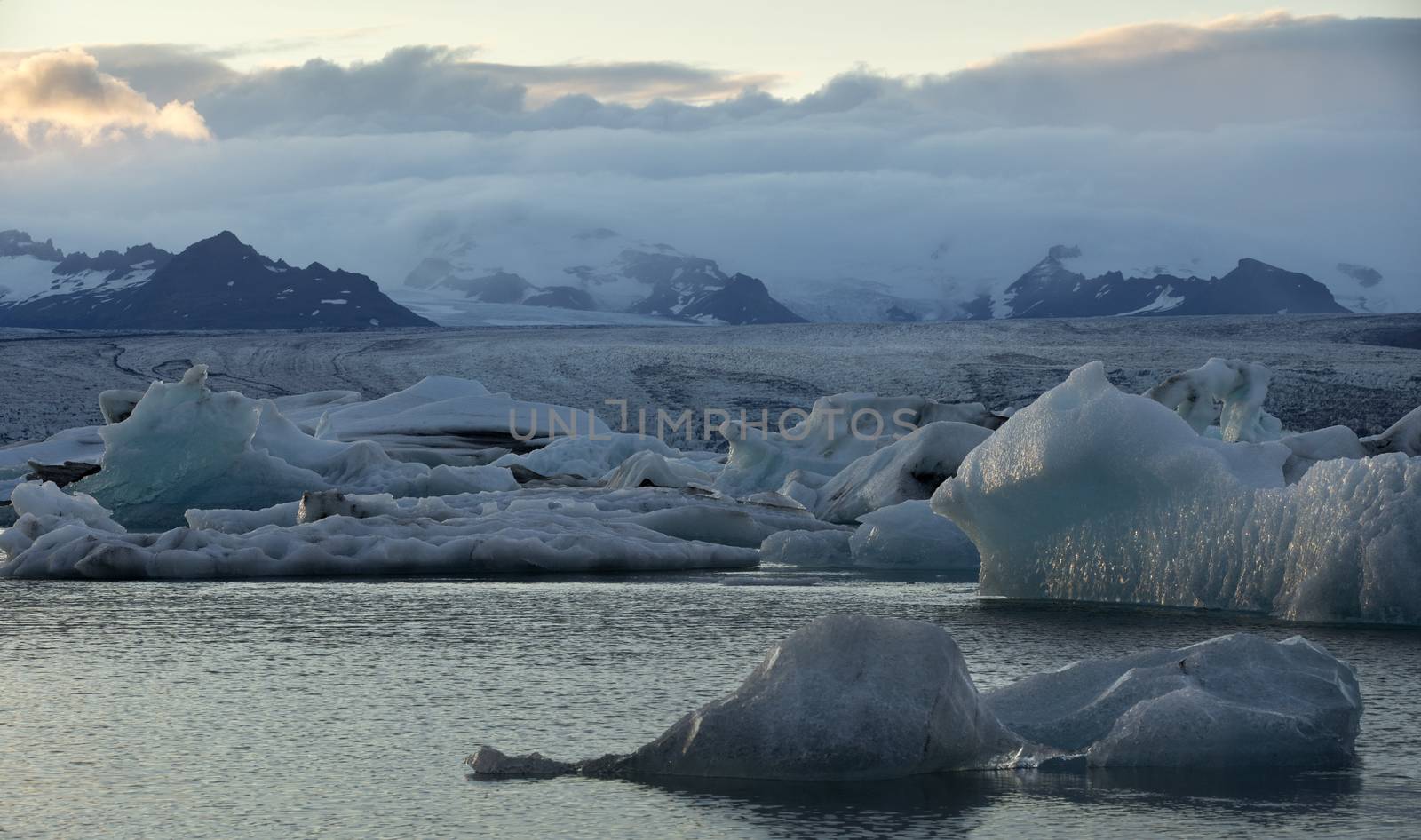 Iceberg Lagoon Jokulsarlon Iceland Filled With Glacial Icebergs