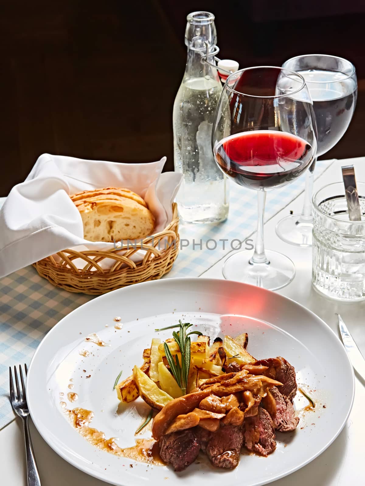 potatoes fried with mushrooms and beef