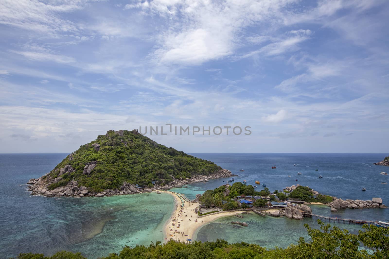 Nangyuan Island, Surathani, Thailand by Tjeerdkruse