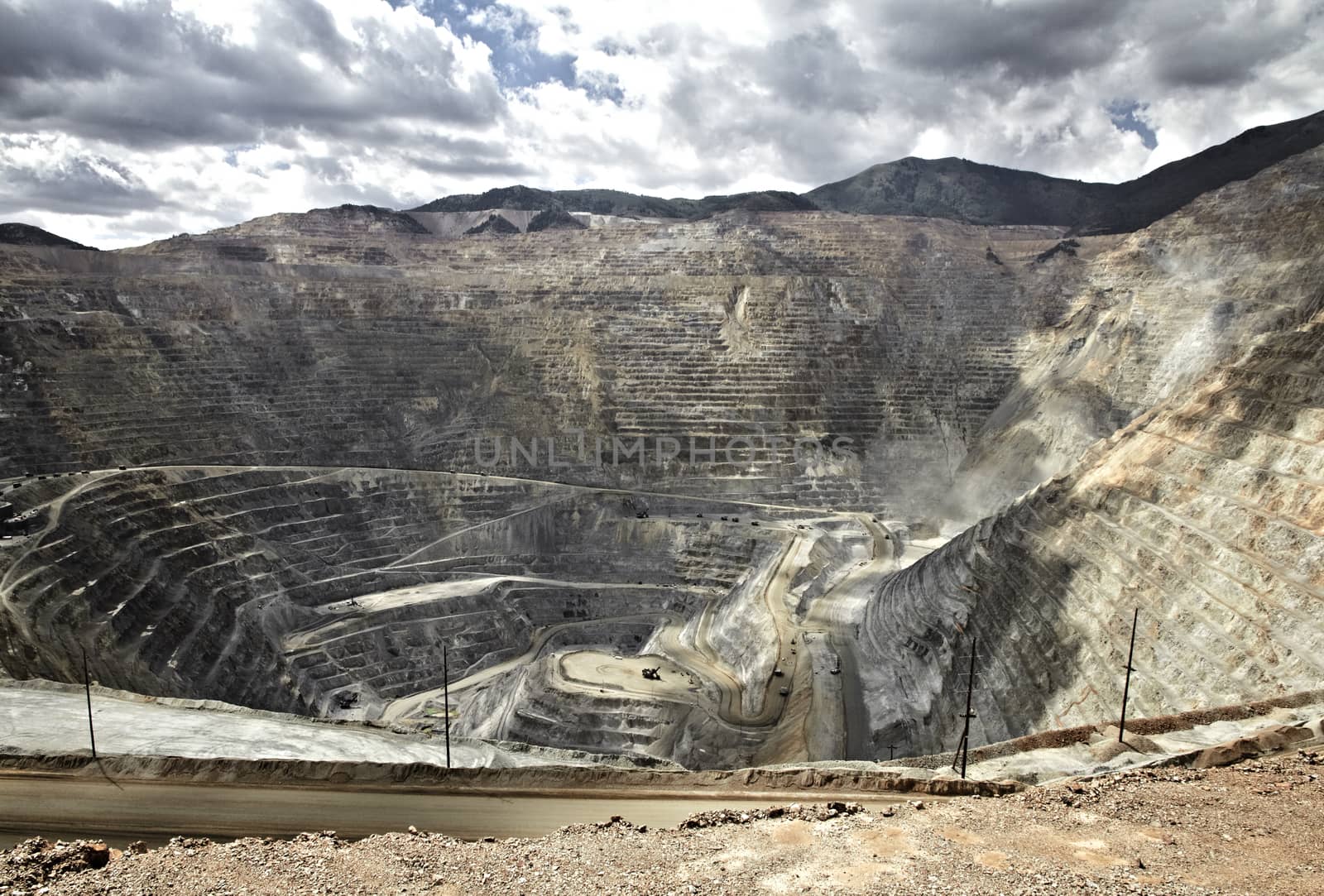 Open pit mine, Utah, United States by Tjeerdkruse