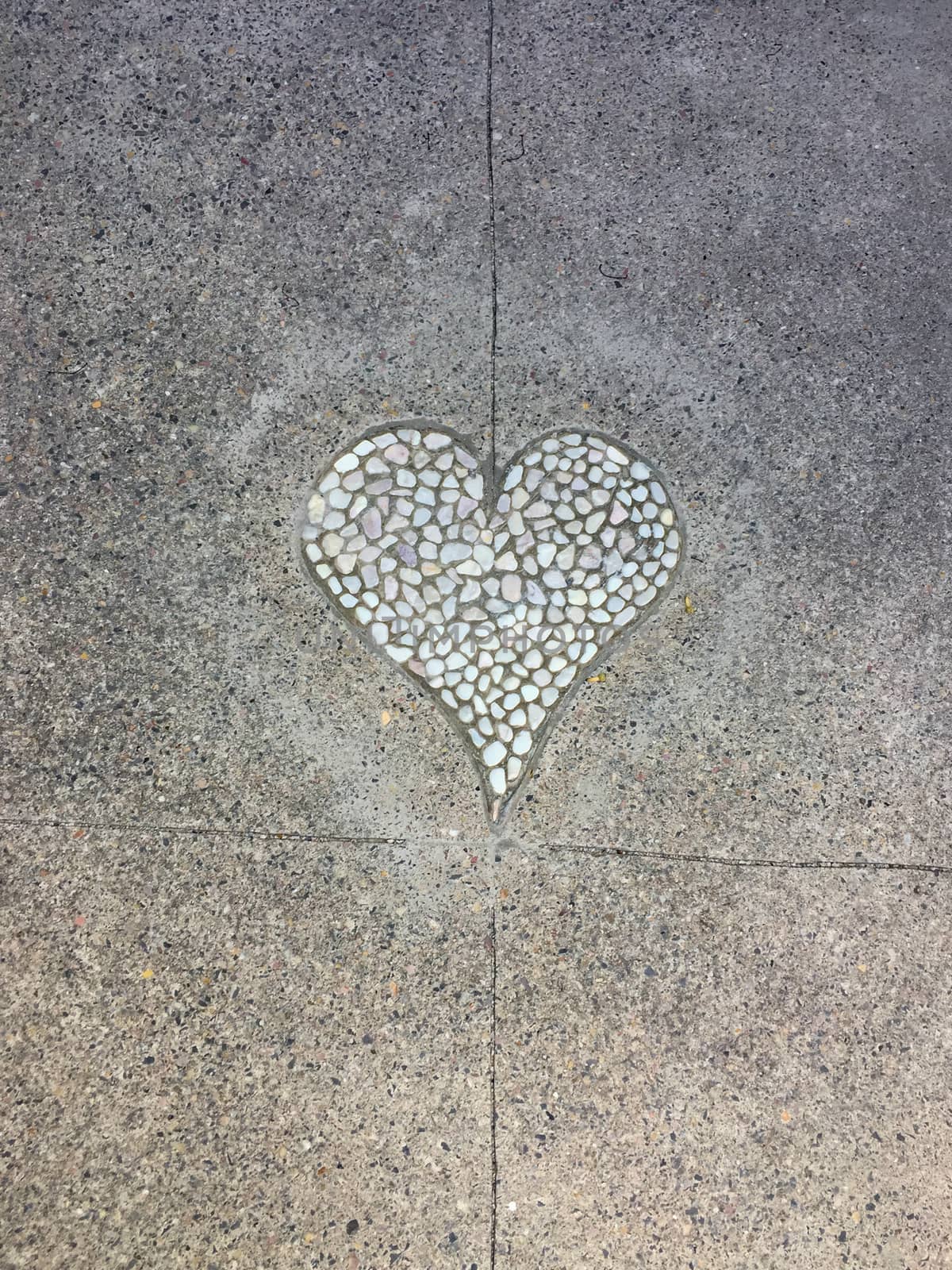 Heart fixation made with stones by leo_de_la_garza