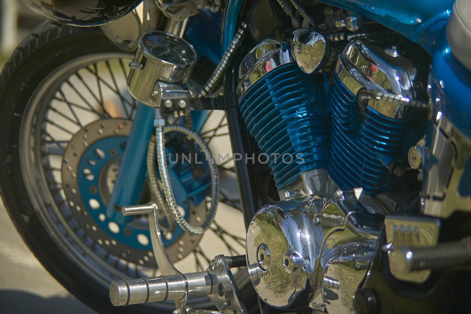 Engine of a custom painted bike by pippocarlot