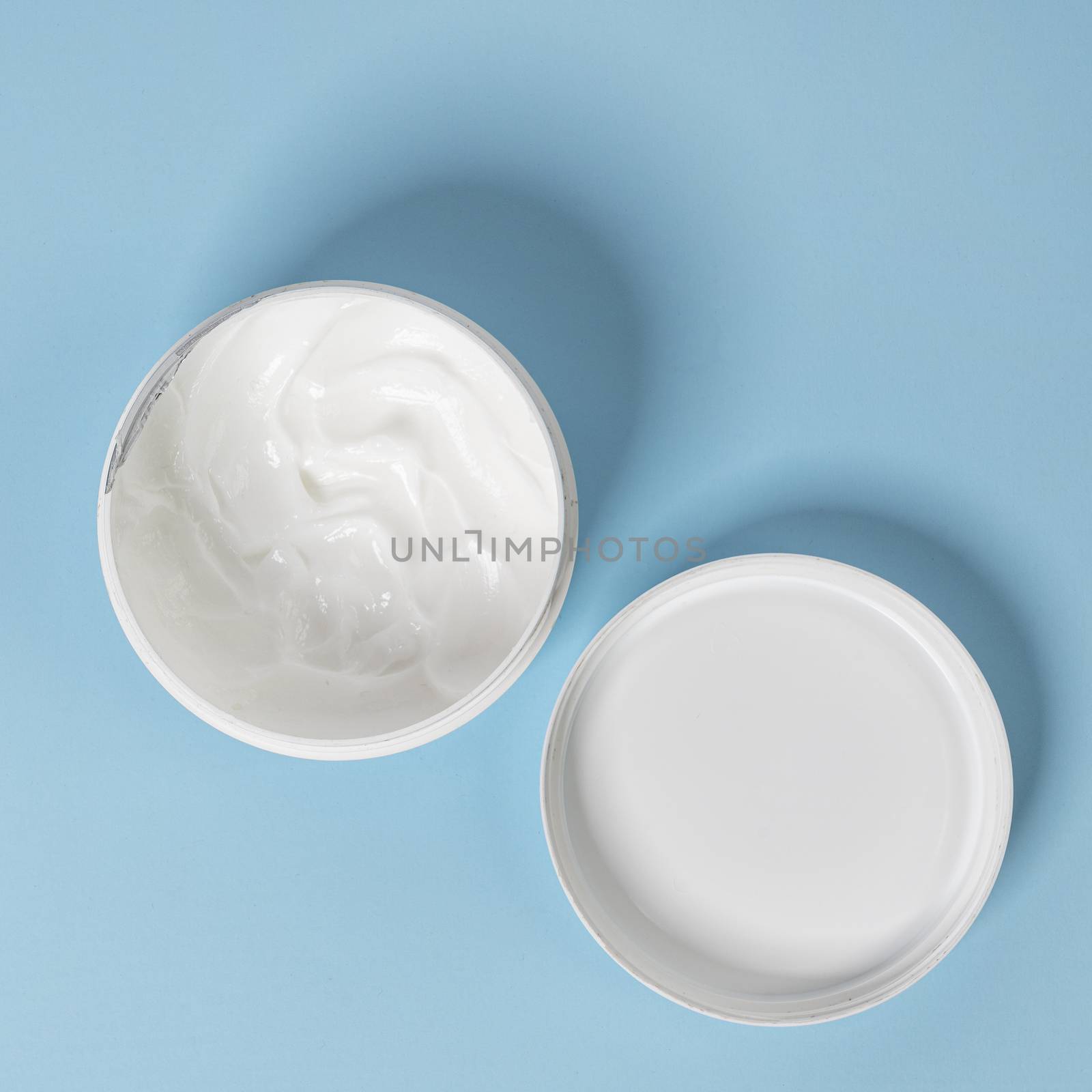 moisturizer cream isolated by sergiodv