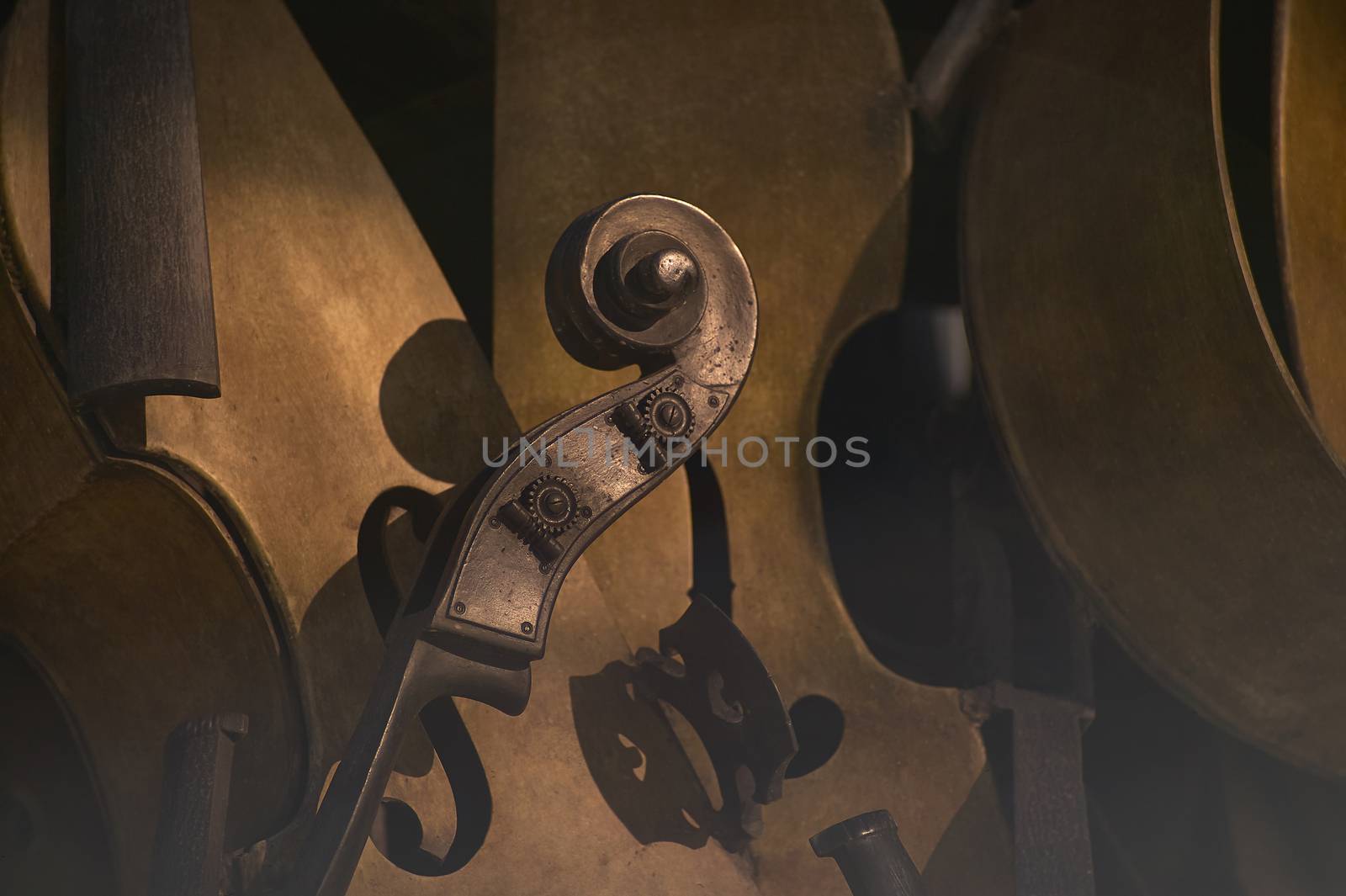 Macro detail of some pieces of vintage violins, a set of pieces of old violins placed in such a way as to create a pleasant composition.