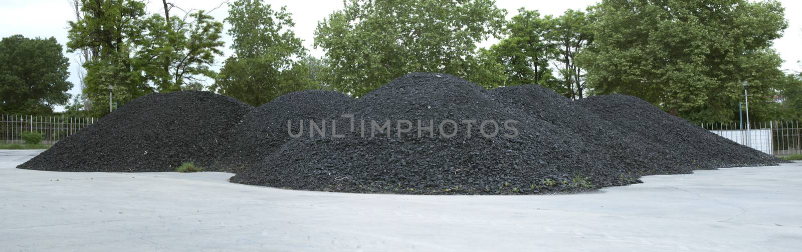 Combustion coal pile