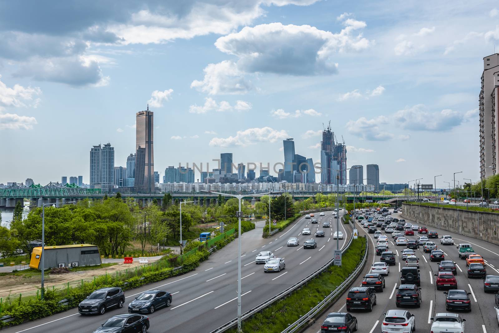 Time-lapse traffic in Seoul, South Korea