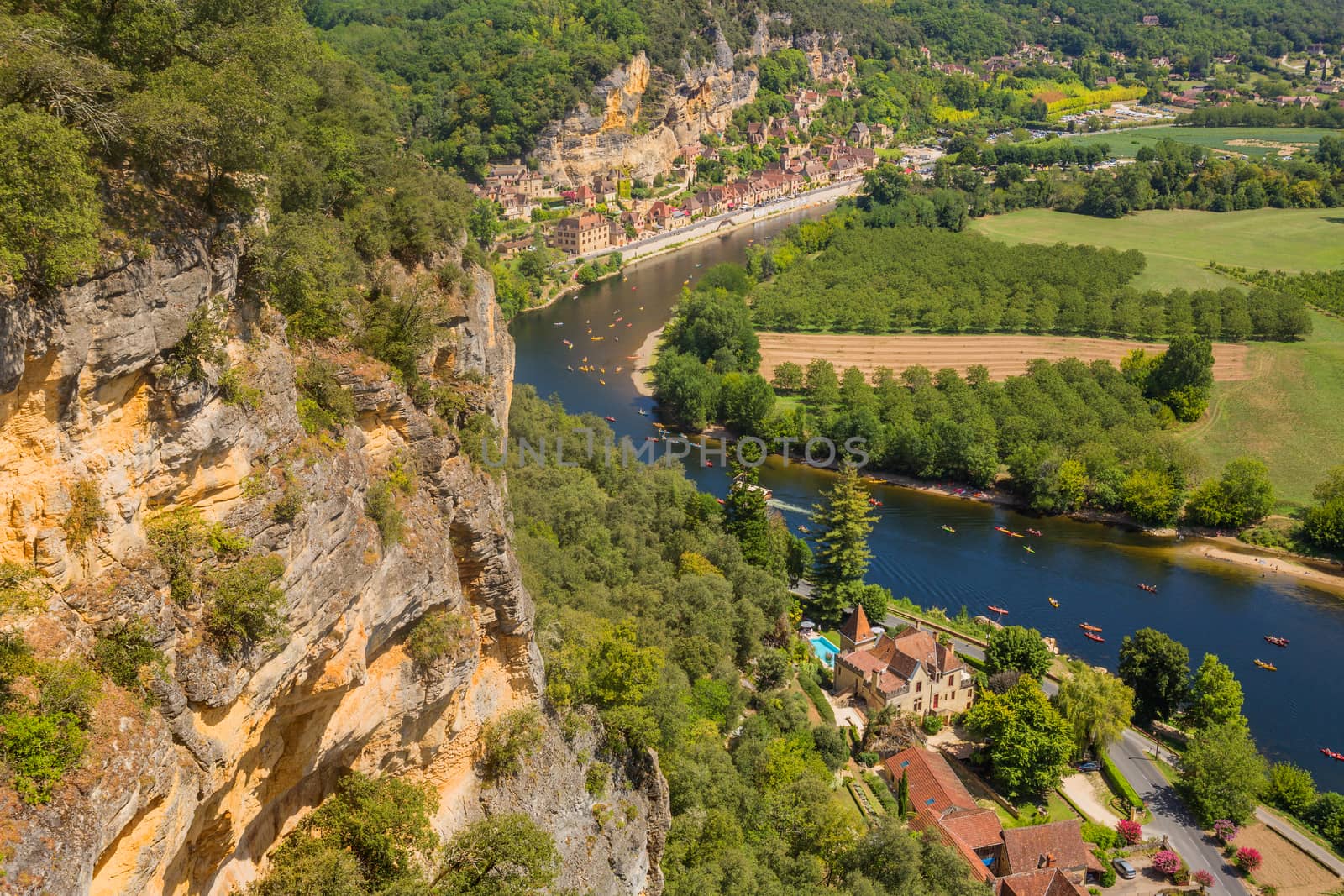 La Roque-Gageac, view from Marqueyssac. Dordogne, France