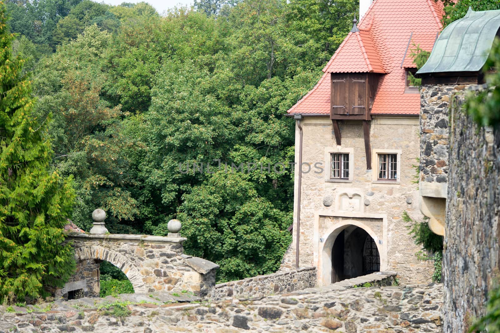 Czocha Castle - a defensive border castle located in the town of Sucha (Czocha), Leśna commune, at the Leśniański Lagoon in Kwisa in the Polish part of Upper Lusatia. The original name was probably Czajków (1329: castrum Caychow), before 1945 Tzschoch.