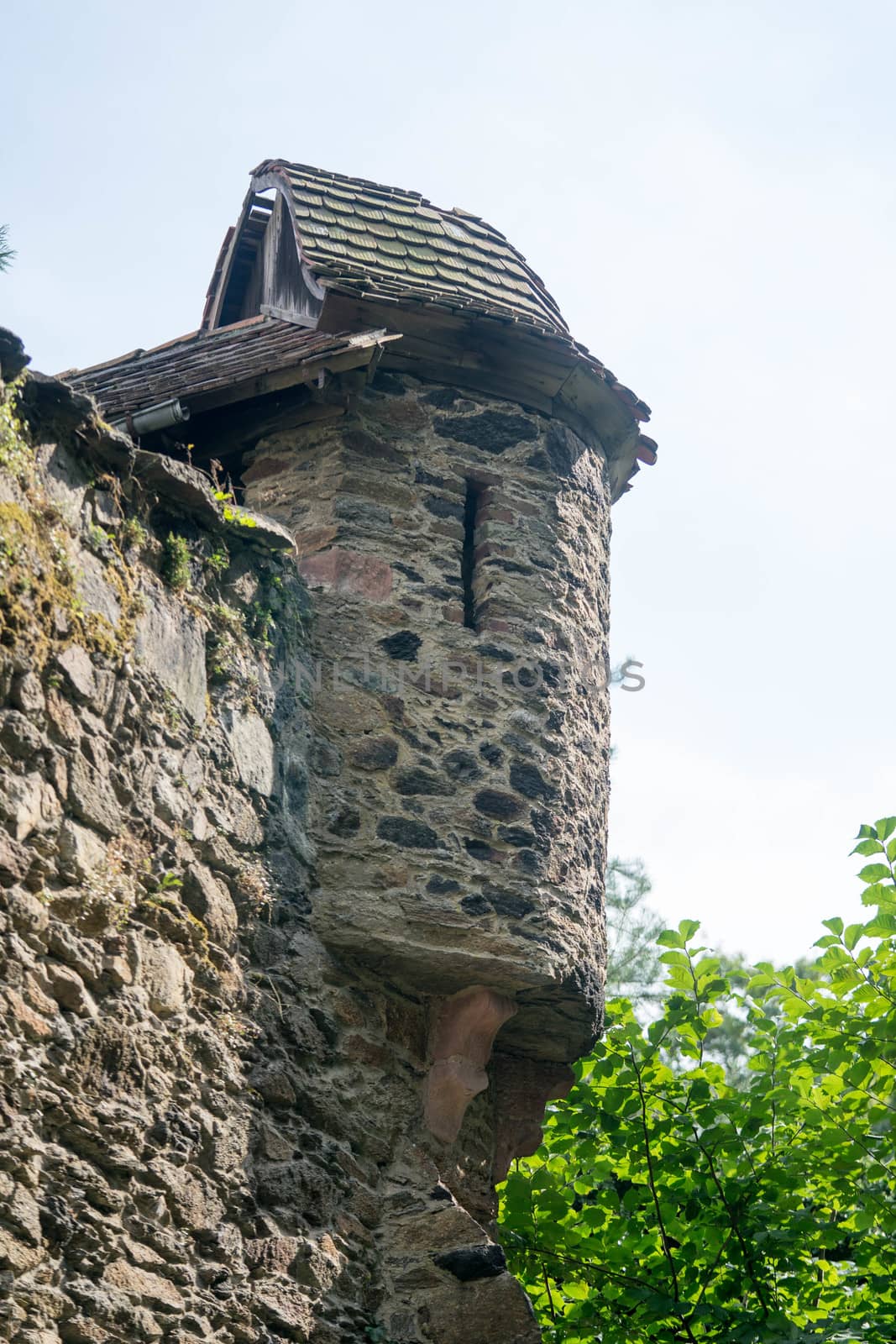 Czocha Castle - a defensive border castle located in the town of Sucha (Czocha), Leśna commune, at the Leśniański Lagoon on Kwisa in the Polish part of Upper Lusatia. The original name was probably Czajków (1329: castrum Caychow), before 1945 Tzschoch.