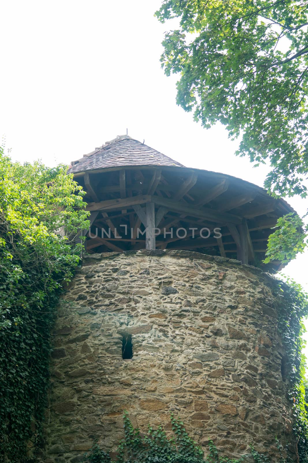 Czocha Castle - a defensive border castle located in the town of Sucha (Czocha), Leśna commune, at the Leśniański Lagoon on Kwisa in the Polish part of Upper Lusatia. The original name was probably Czajków (1329: castrum Caychow), before 1945 Tzschoch.