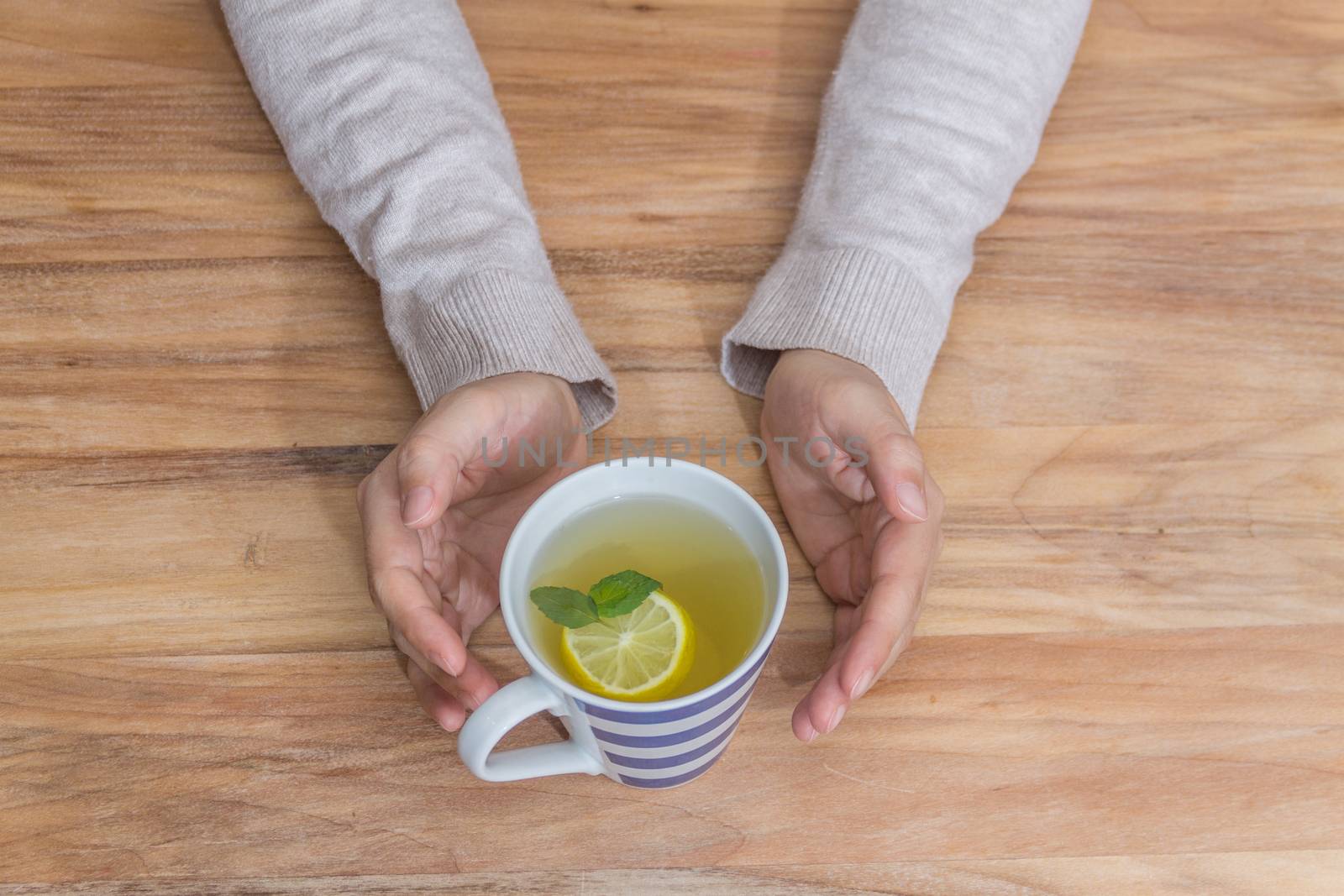 Healthy hot tea for respiratory diseases