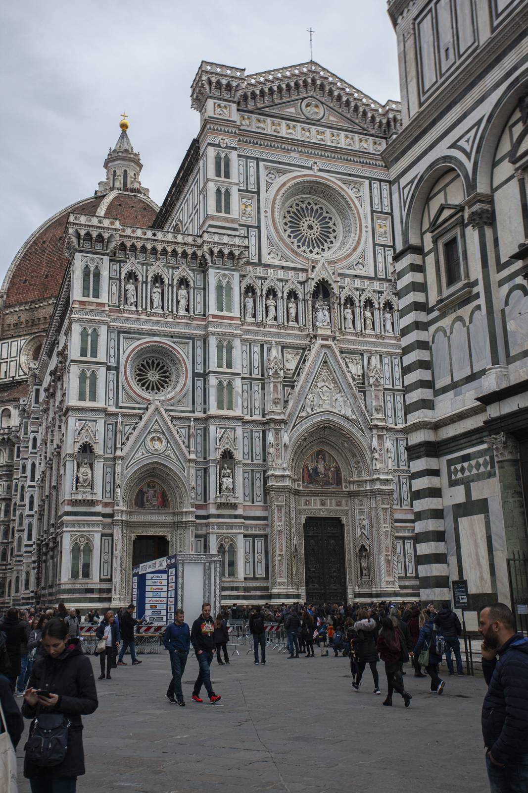 Detail of the Cathedral of Florence taken on a cloudy day with the light that enhances the colors