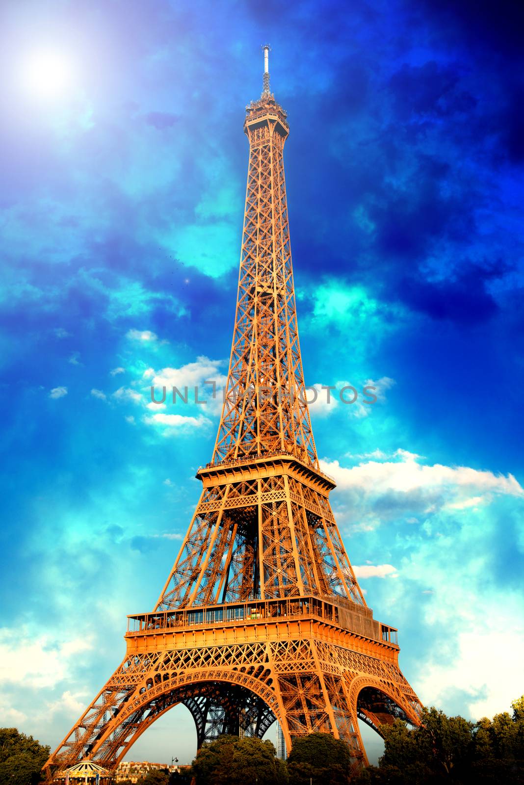 landscape of the Eiffel Tower in Paris