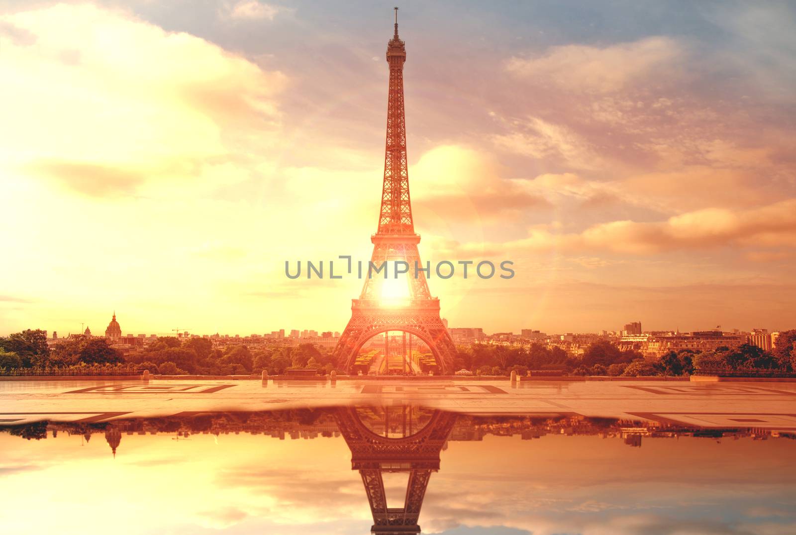 landscape of the Eiffel Tower in Paris at sunset