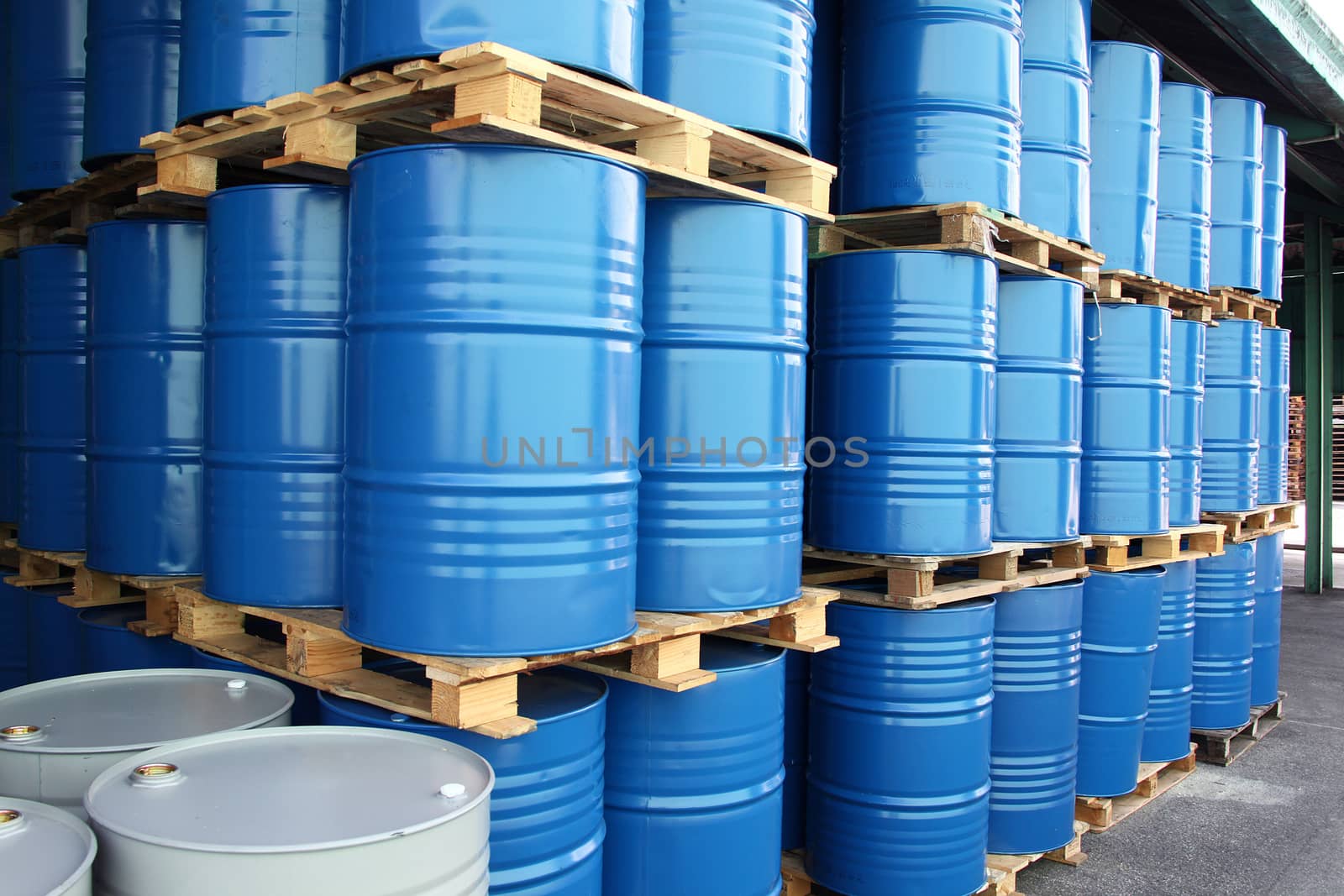many Drums for chemical liquids