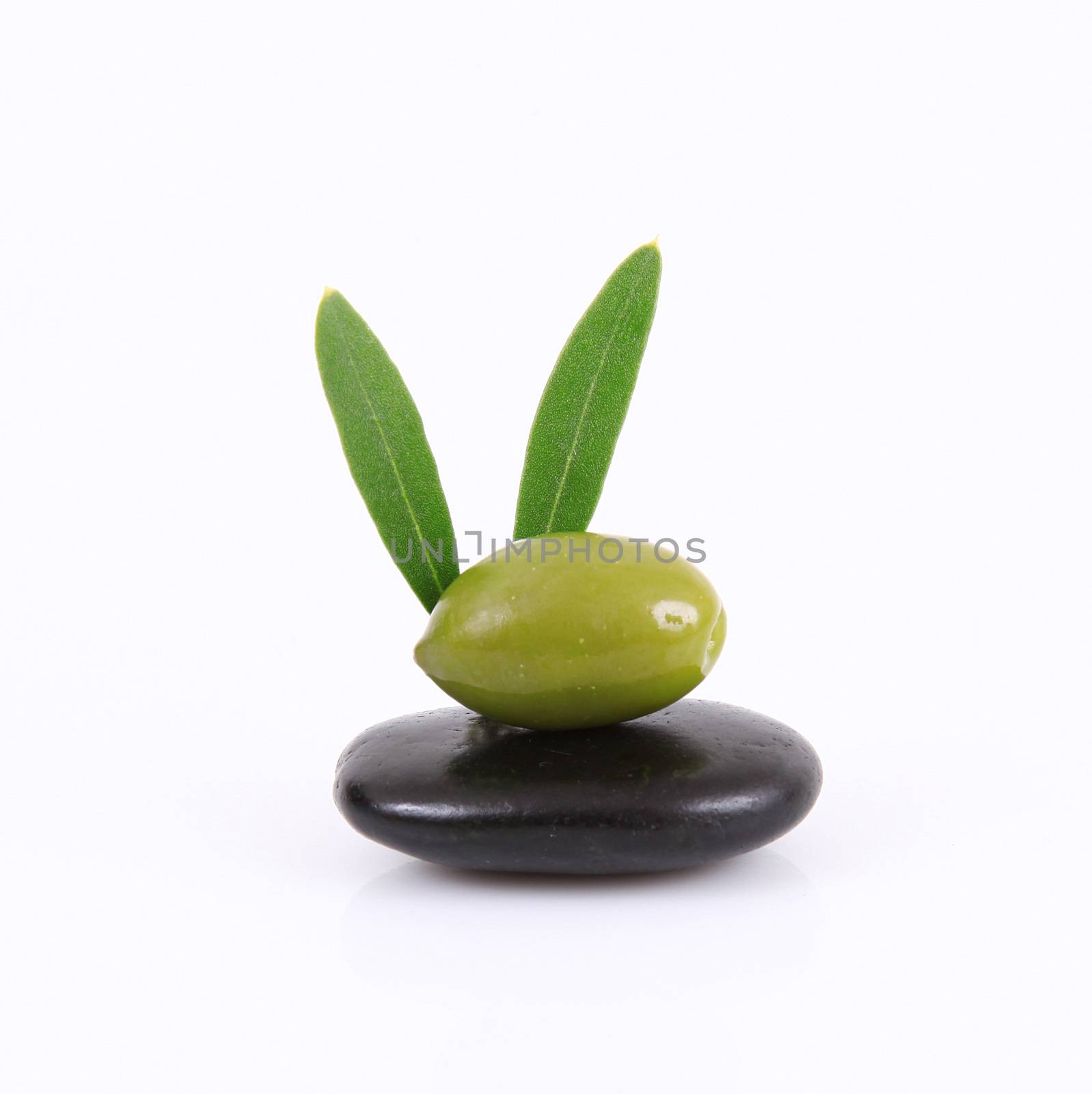 isolated olives on white background