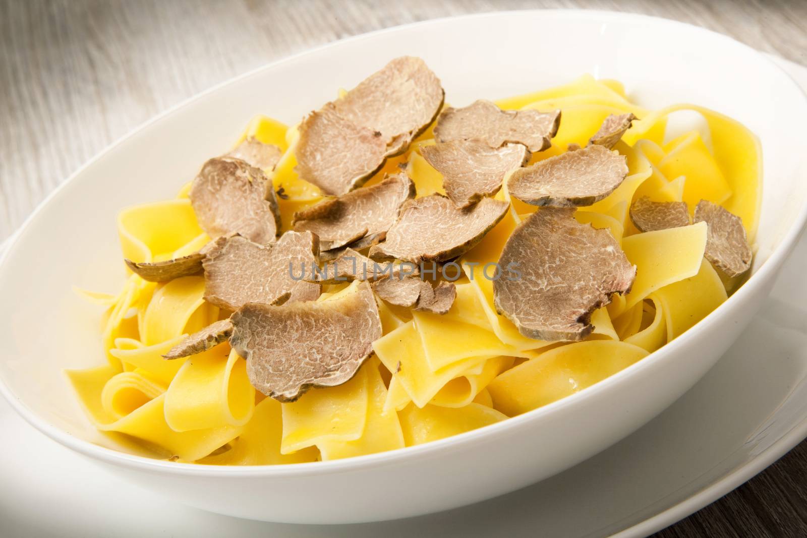 original italian tagliatelle with truffle